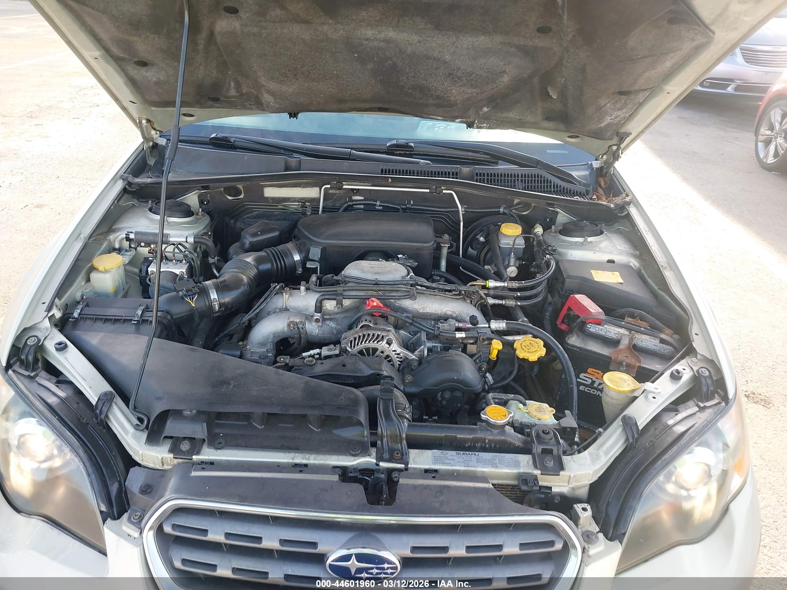 SUBARU OUTBACK image 10