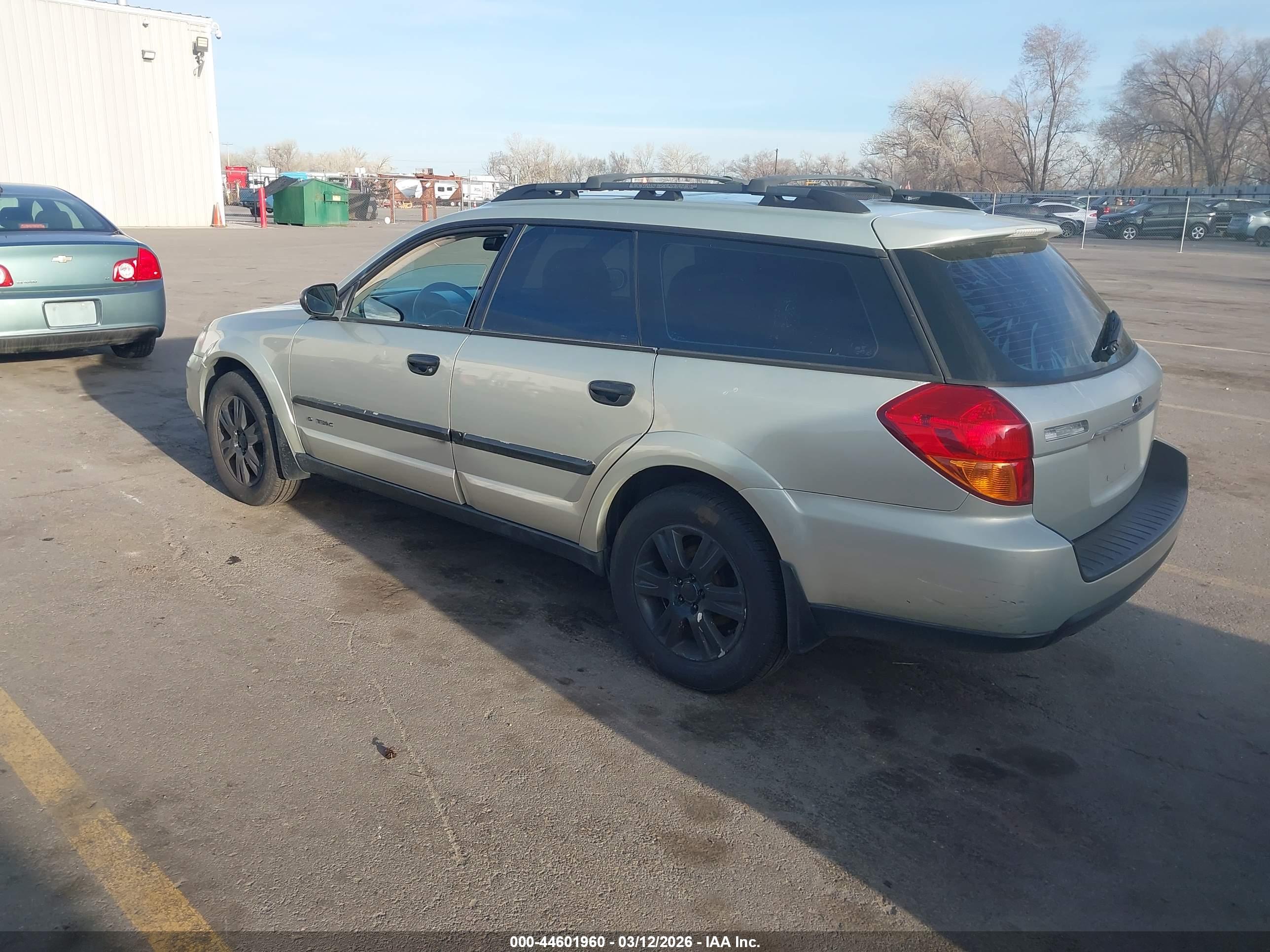 SUBARU OUTBACK image 3
