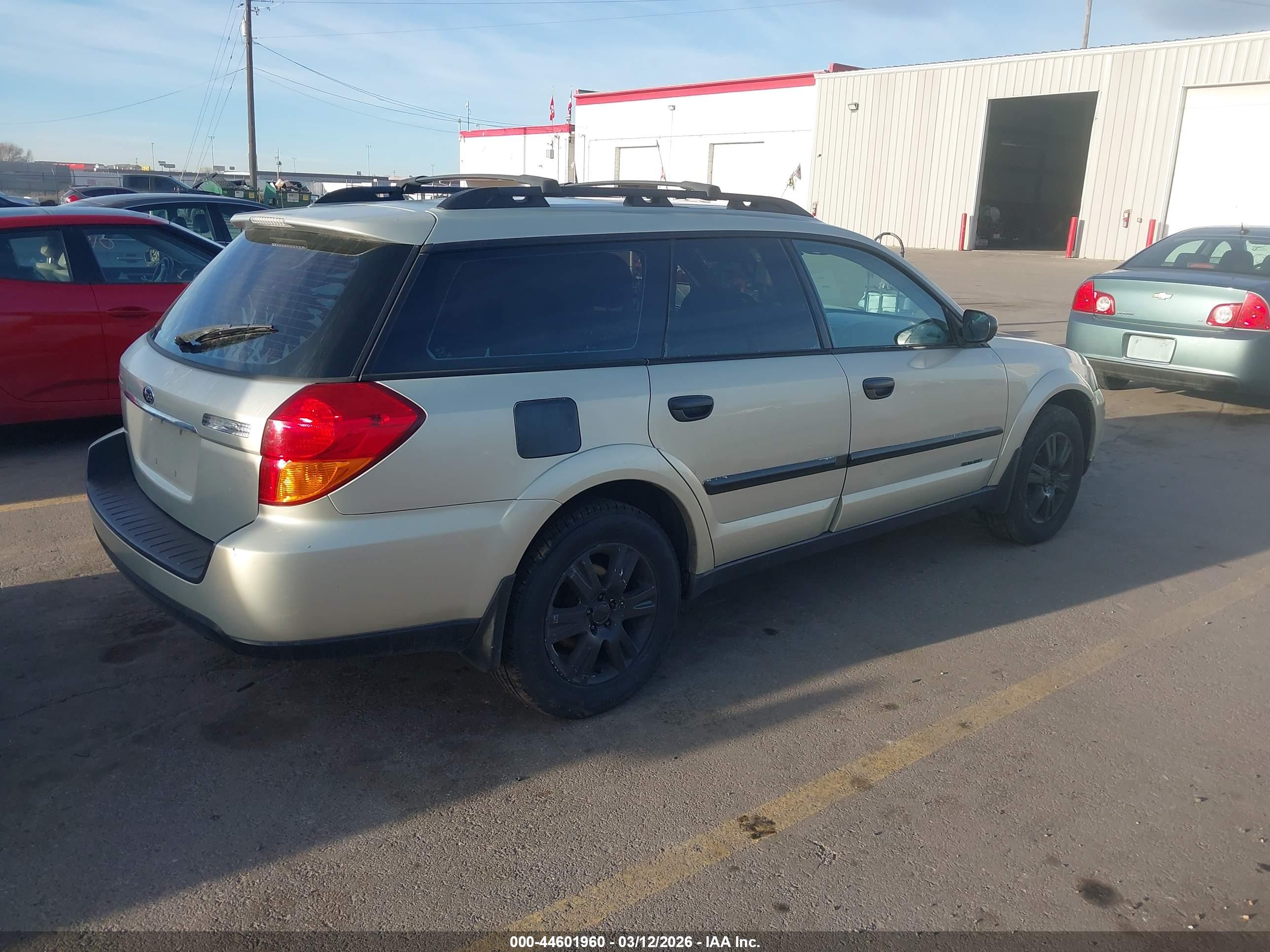 SUBARU OUTBACK image 4