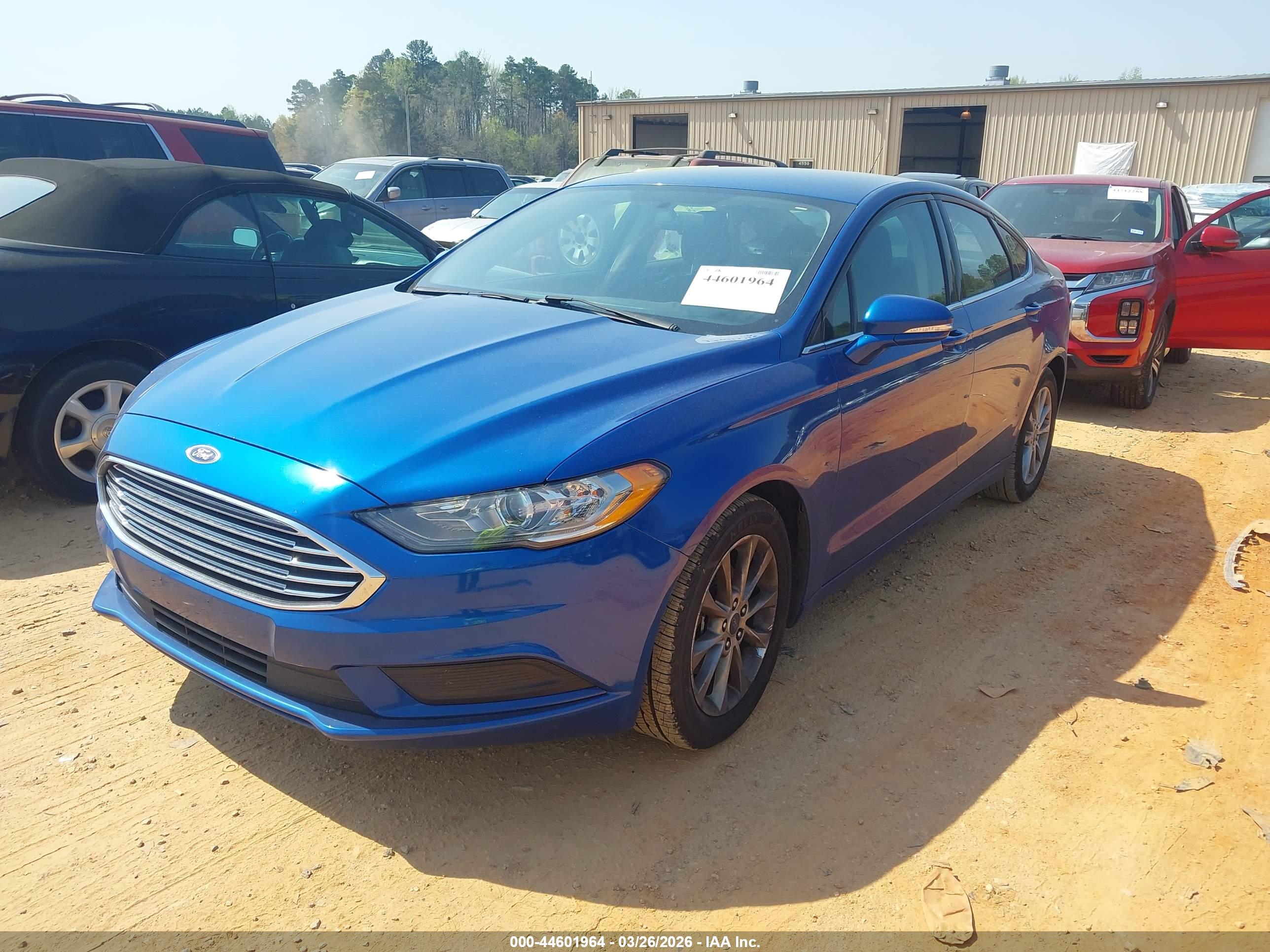 FORD FUSION image 2