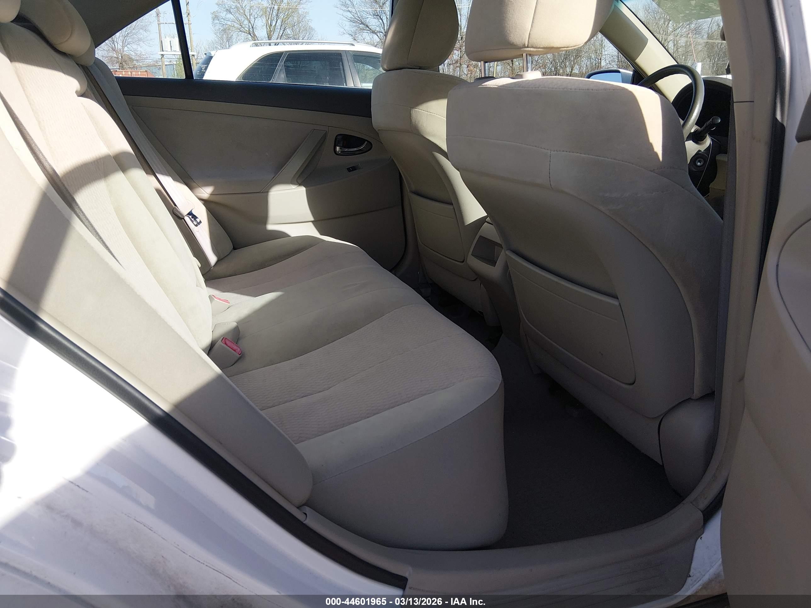 TOYOTA CAMRY image 8