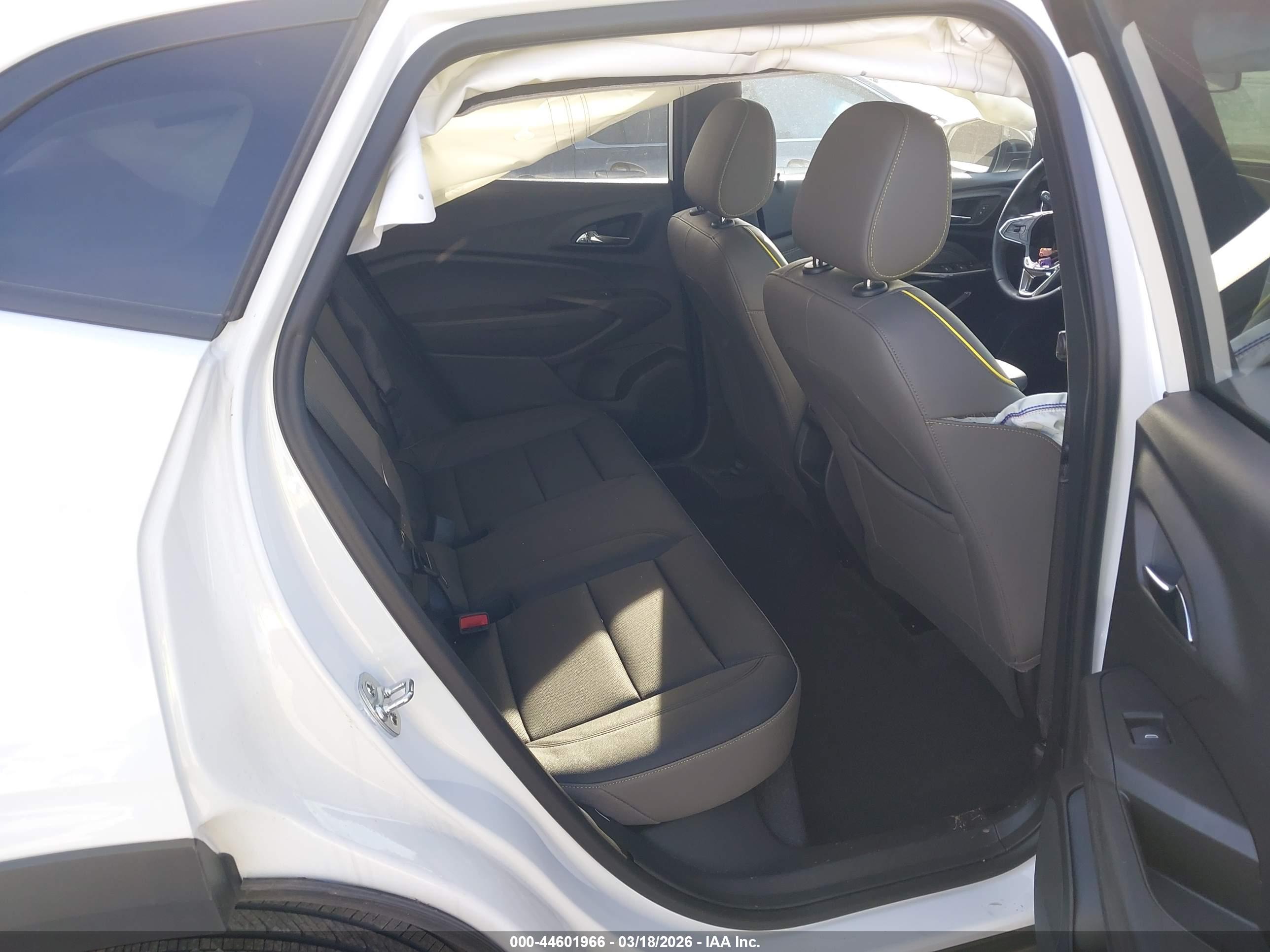 CHEVROLET TRAX image 8