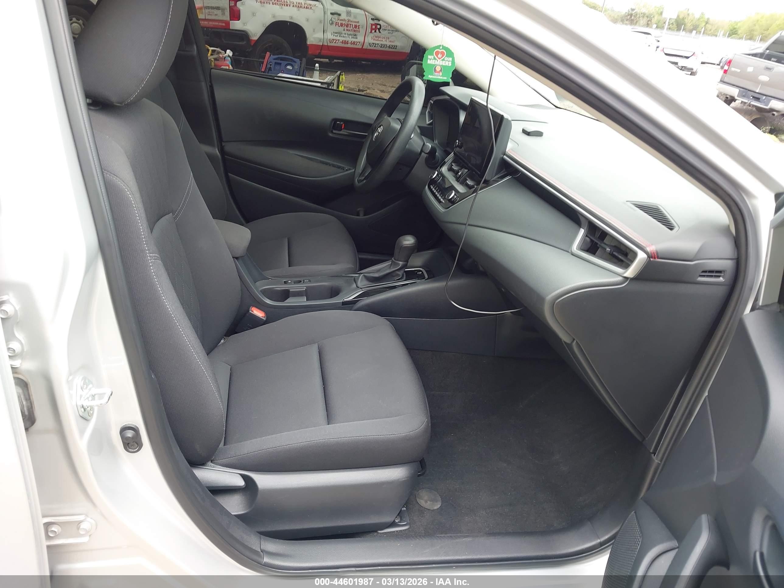 TOYOTA COROLLA image 5