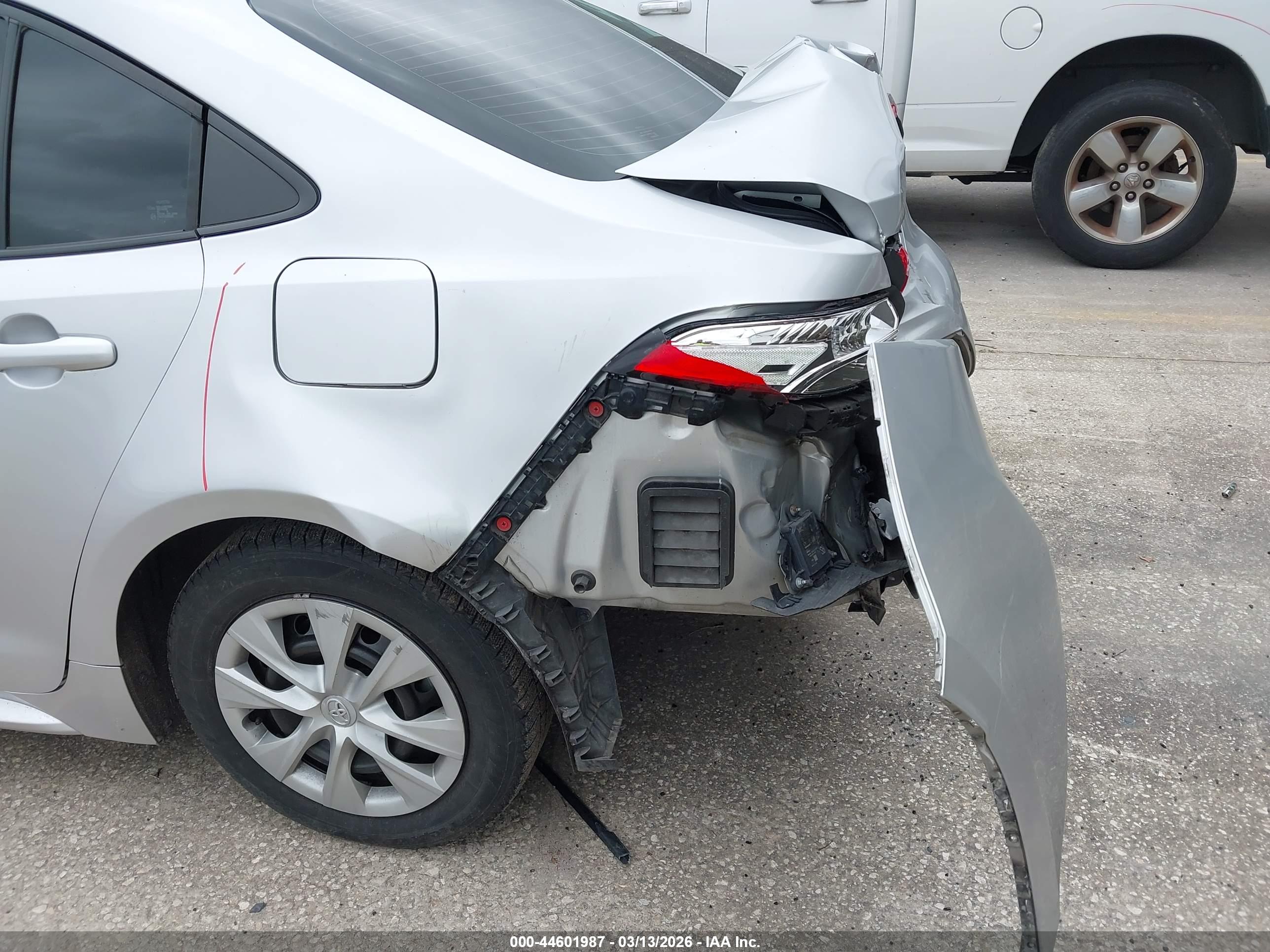 TOYOTA COROLLA image 6