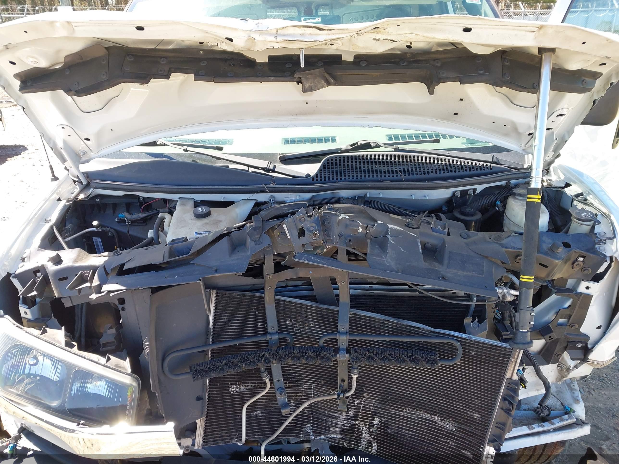CHEVROLET EXPRESS image 10