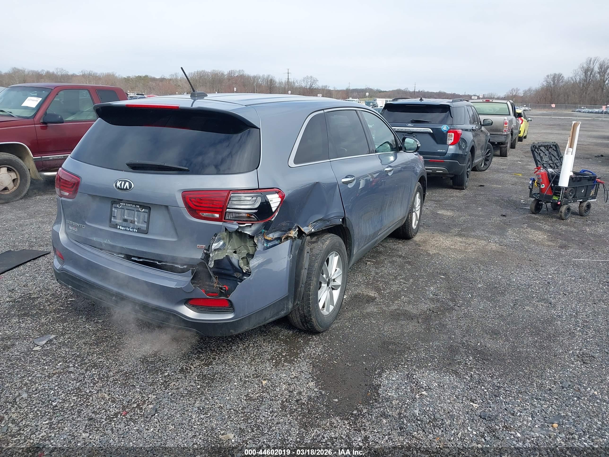 KIA SORENTO image 4
