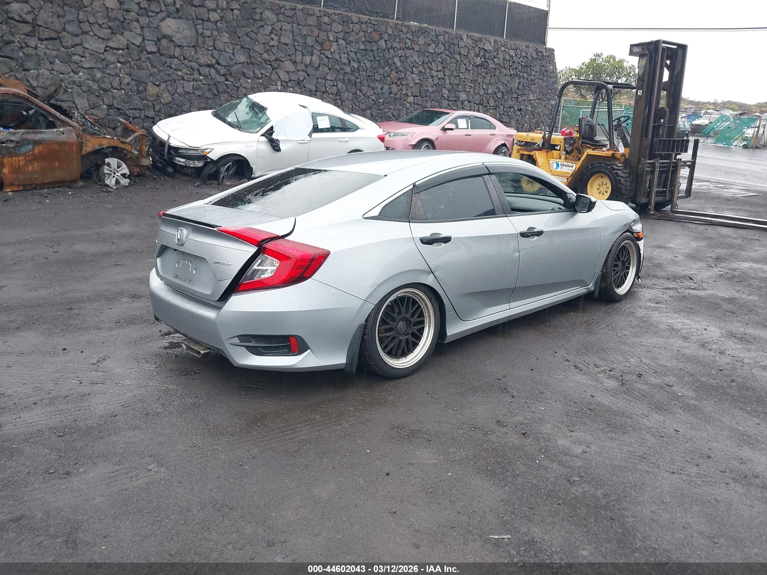 HONDA CIVIC image 4
