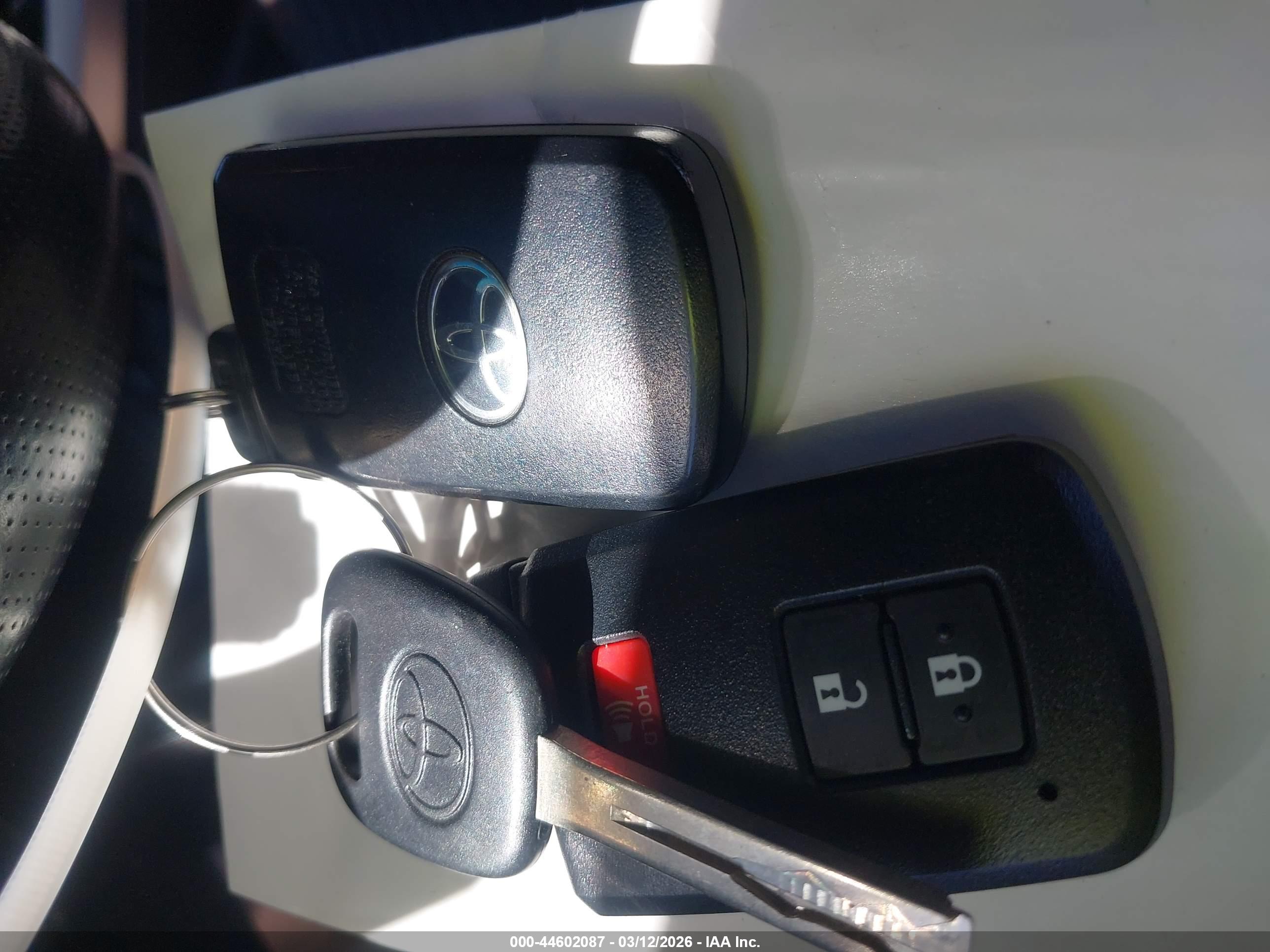 TOYOTA TACOMA image 11