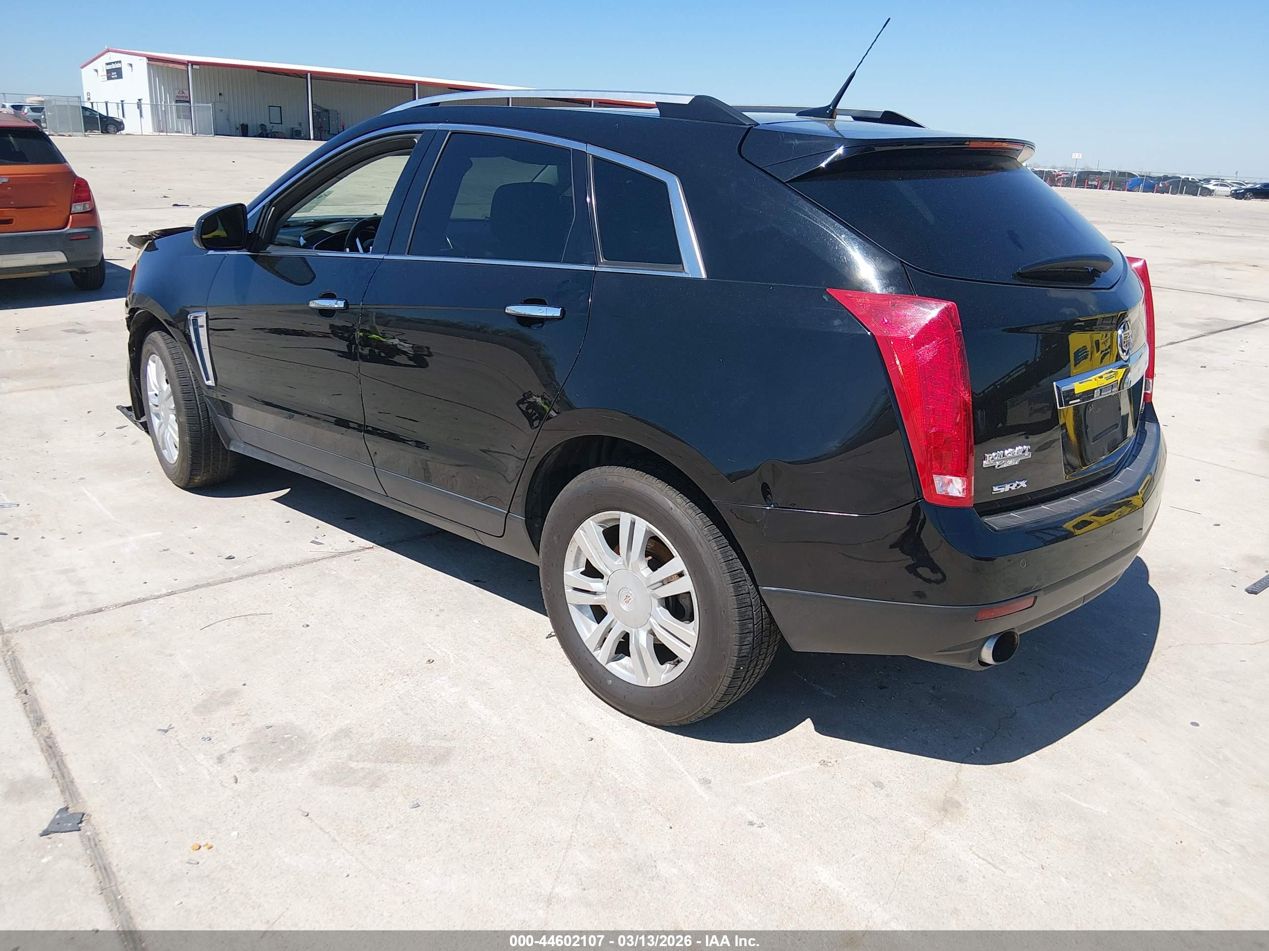 CADILLAC SRX image 3