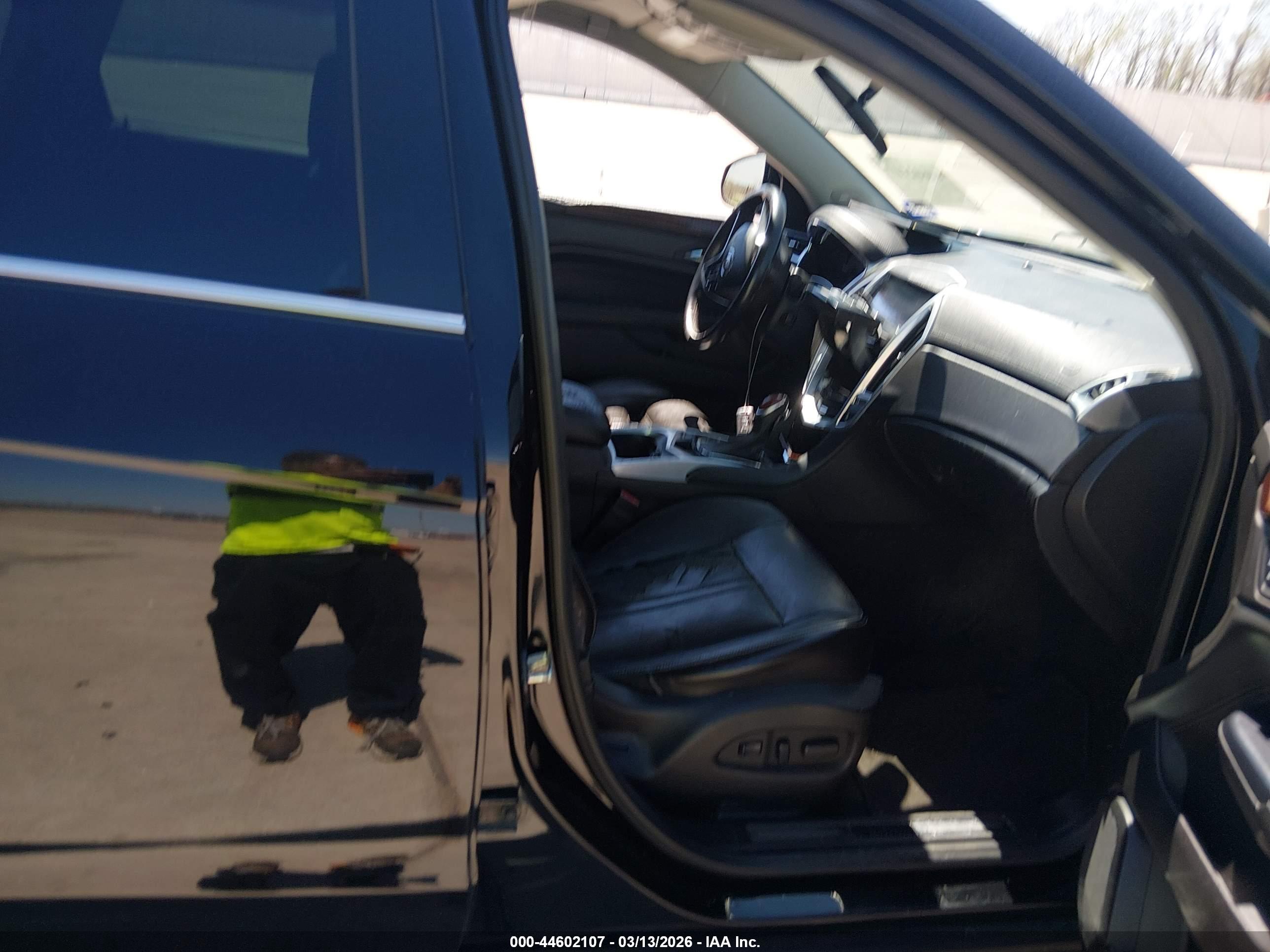CADILLAC SRX image 5