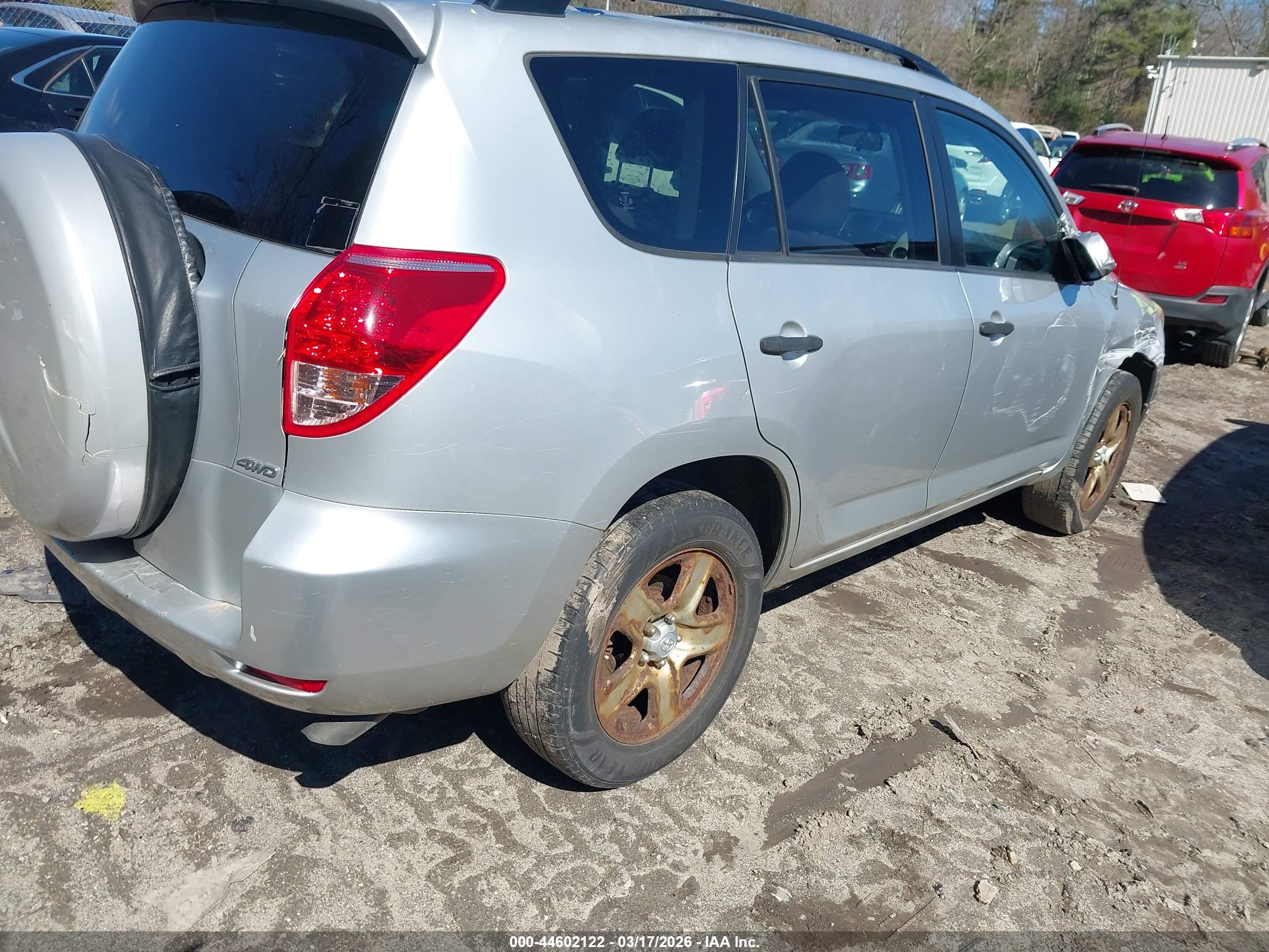TOYOTA RAV4 image 4