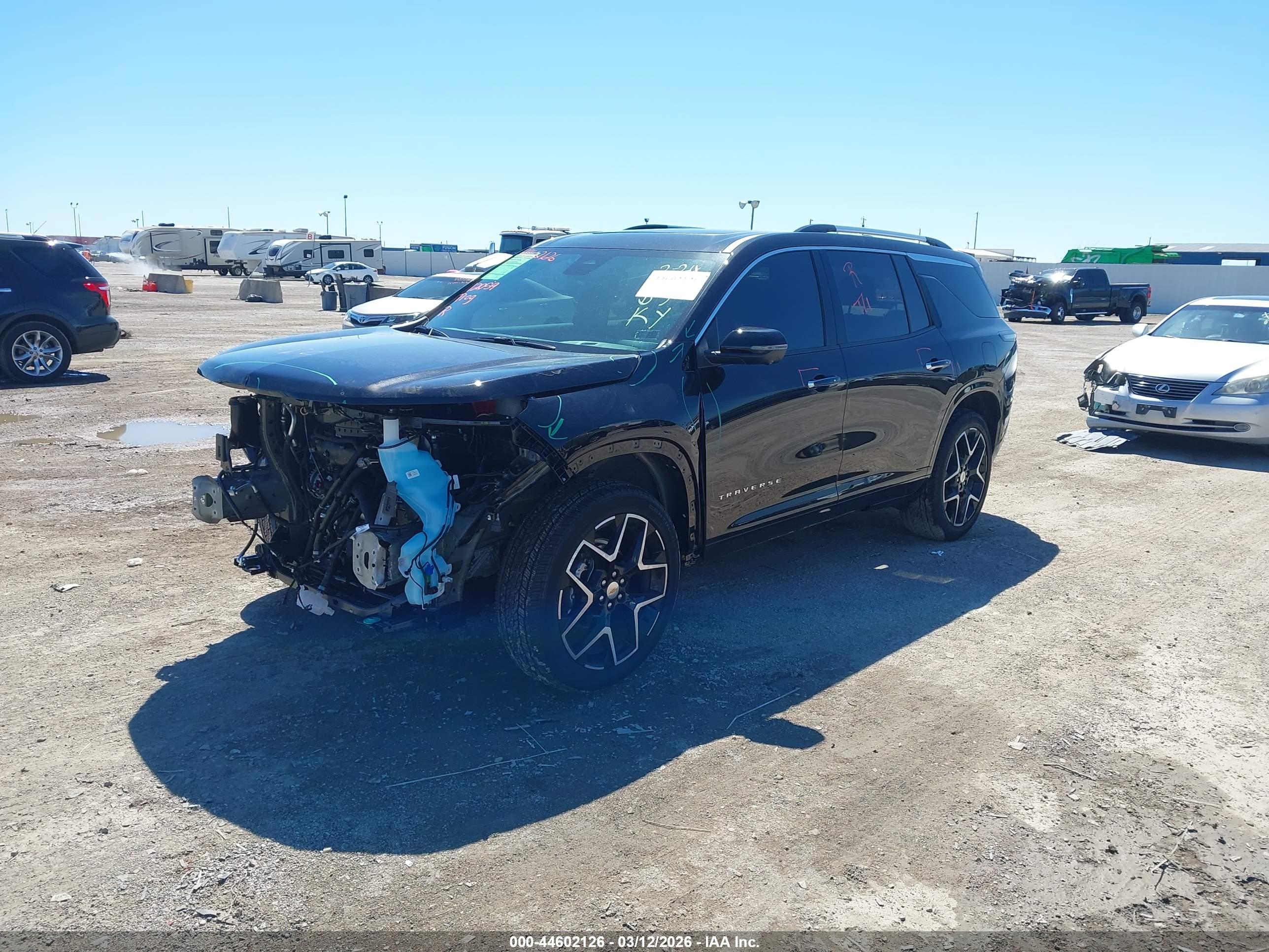 CHEVROLET TRAVERSE image 2