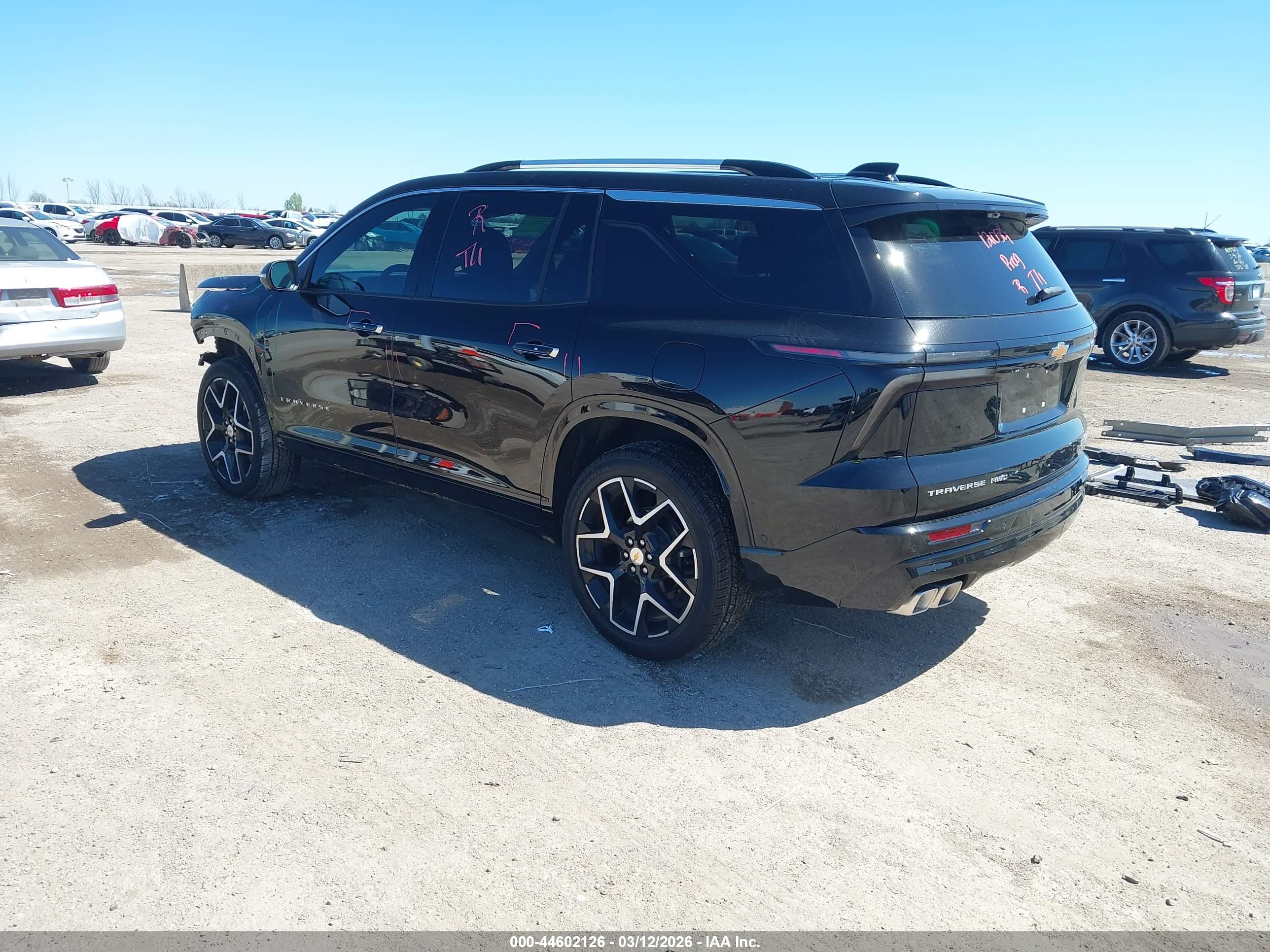 CHEVROLET TRAVERSE image 3