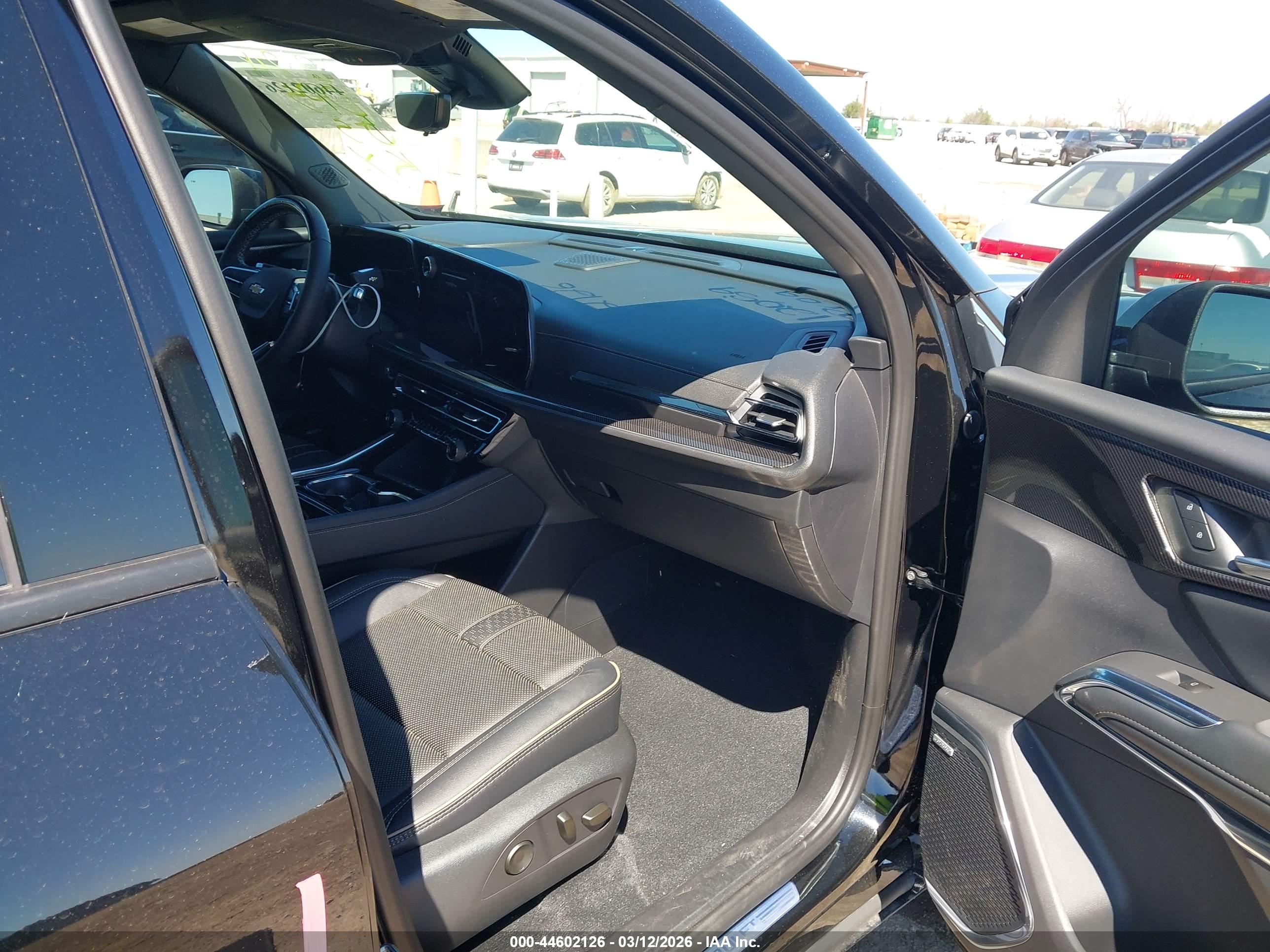 CHEVROLET TRAVERSE image 5