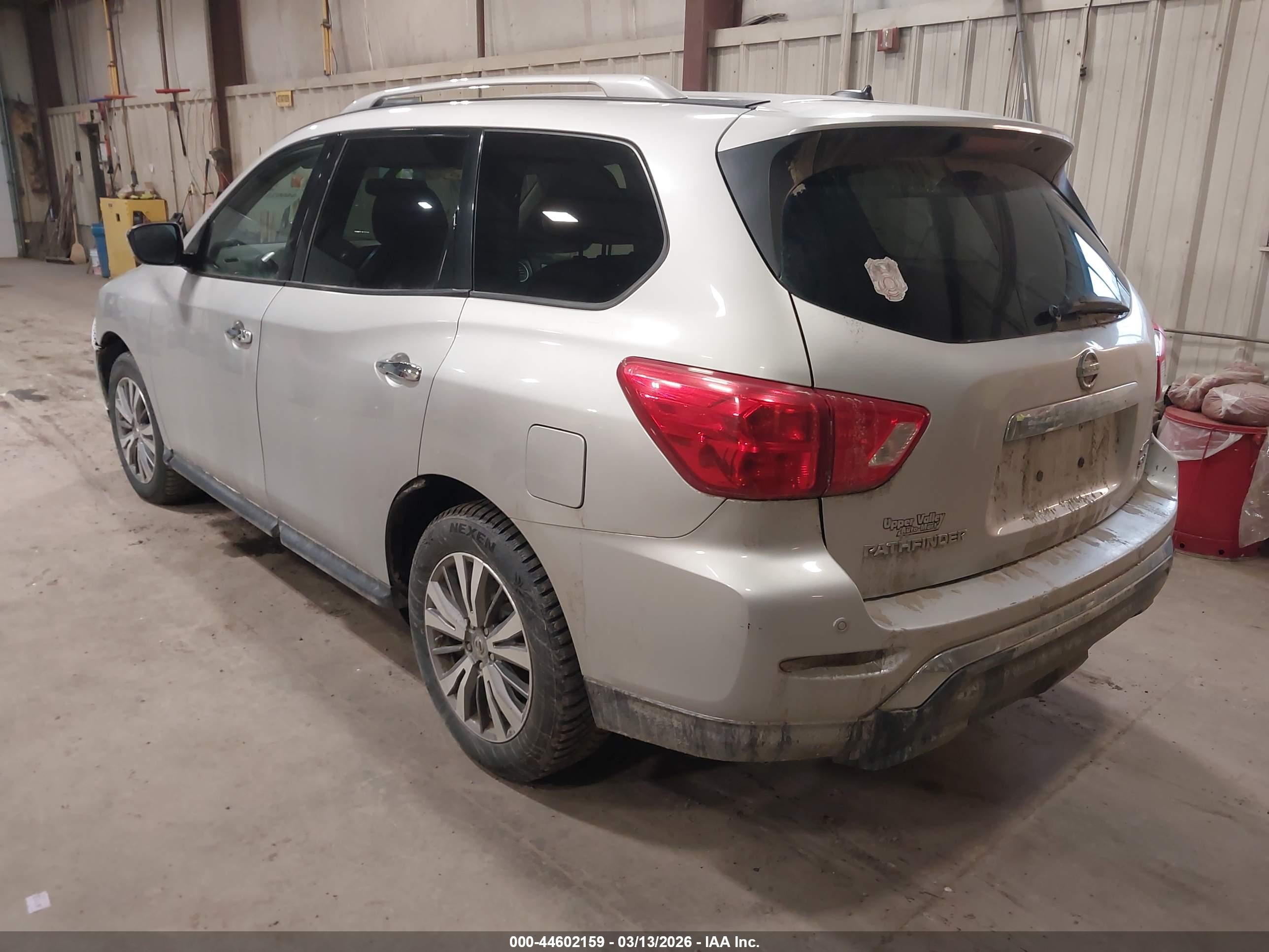 NISSAN PATHFINDER image 3