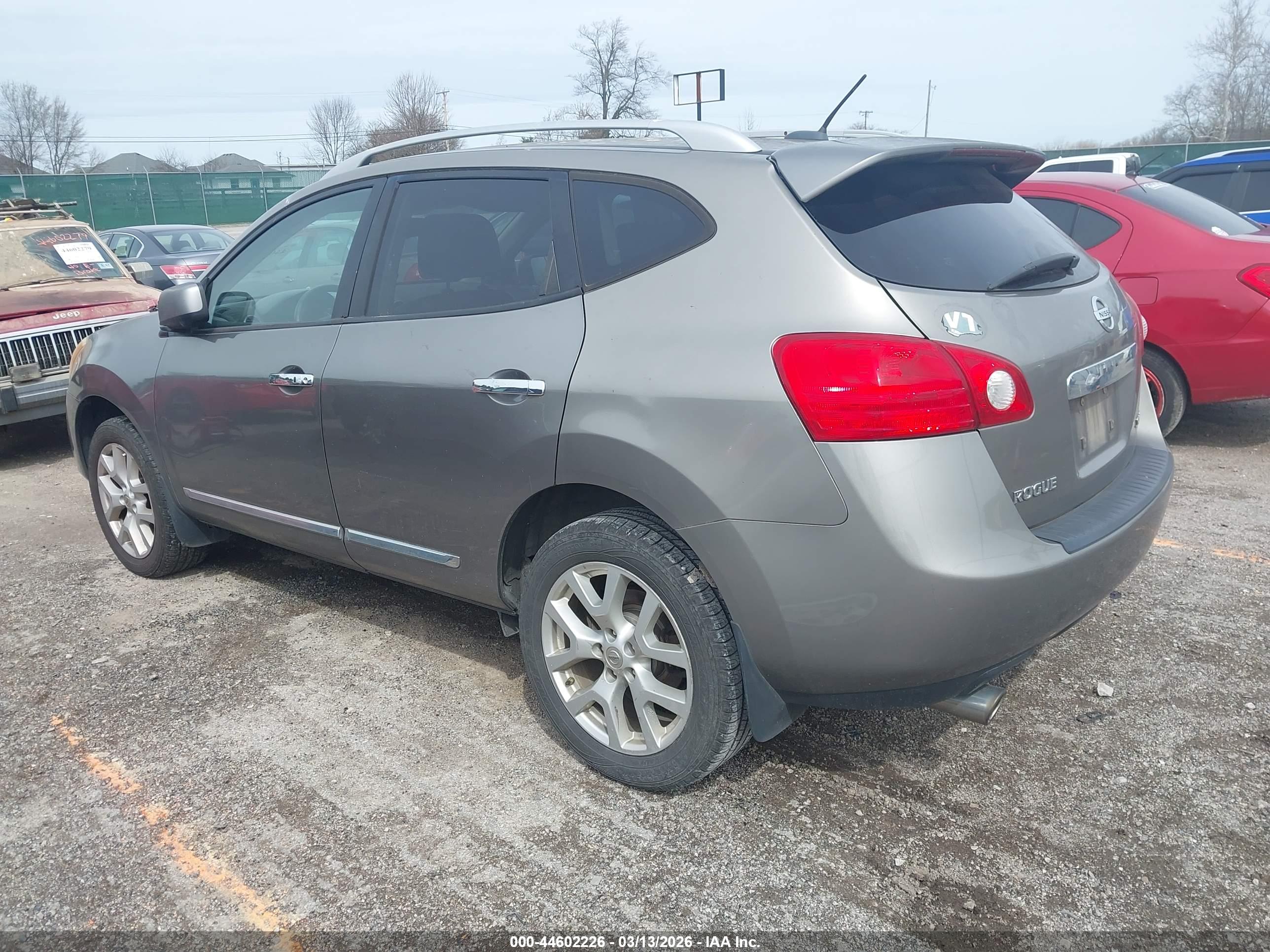NISSAN ROGUE image 3