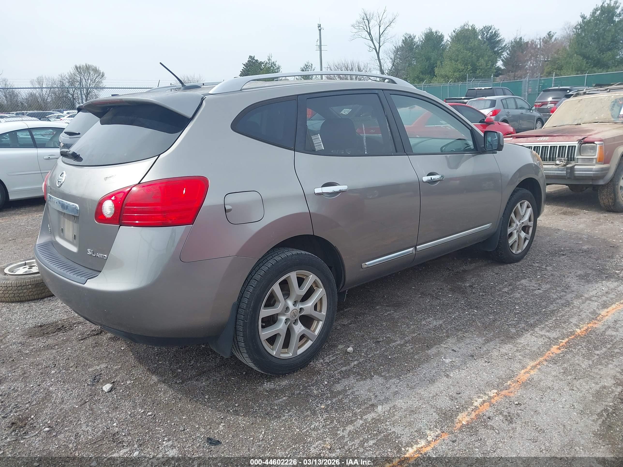NISSAN ROGUE image 4
