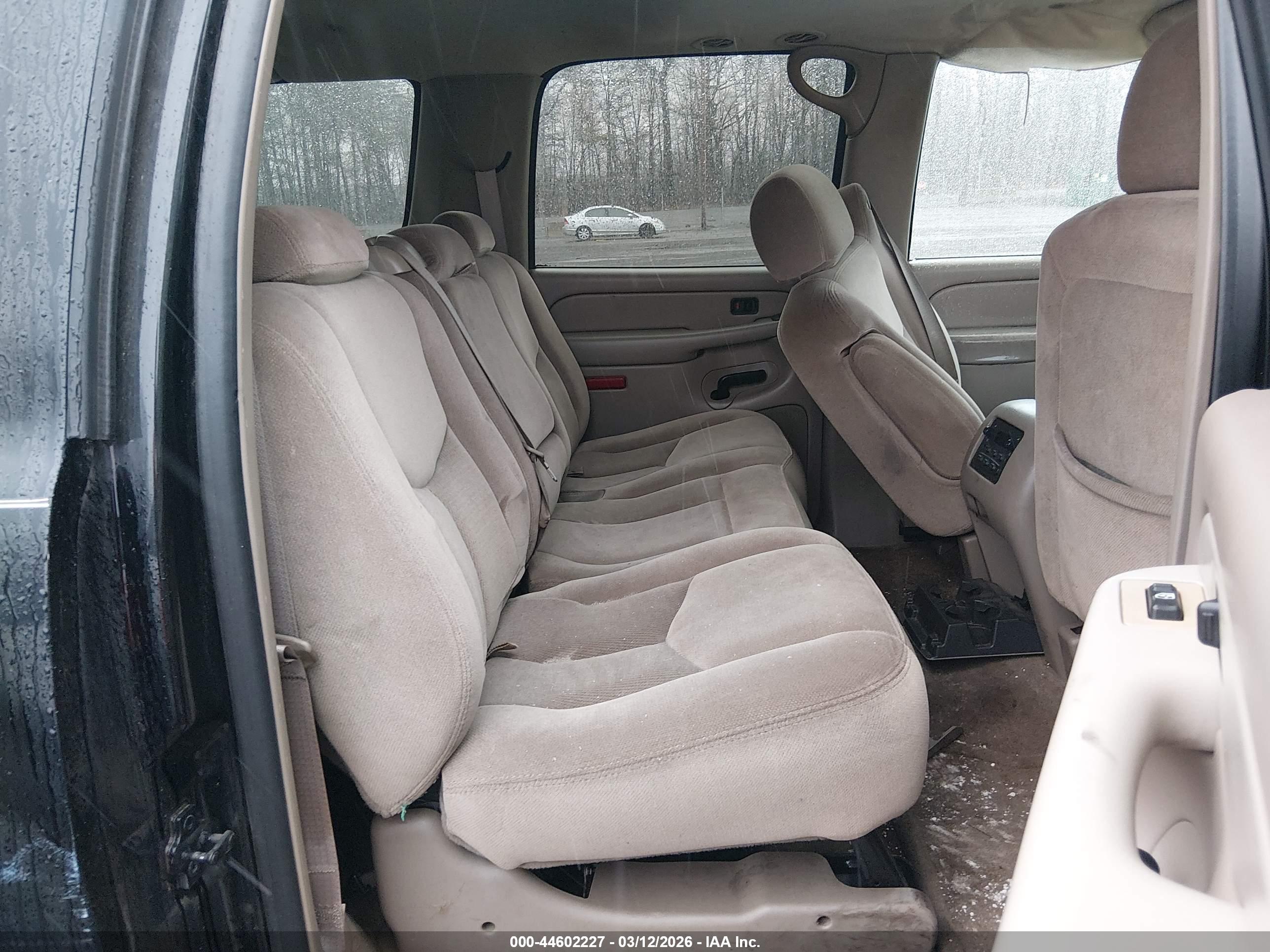 GMC YUKON image 8