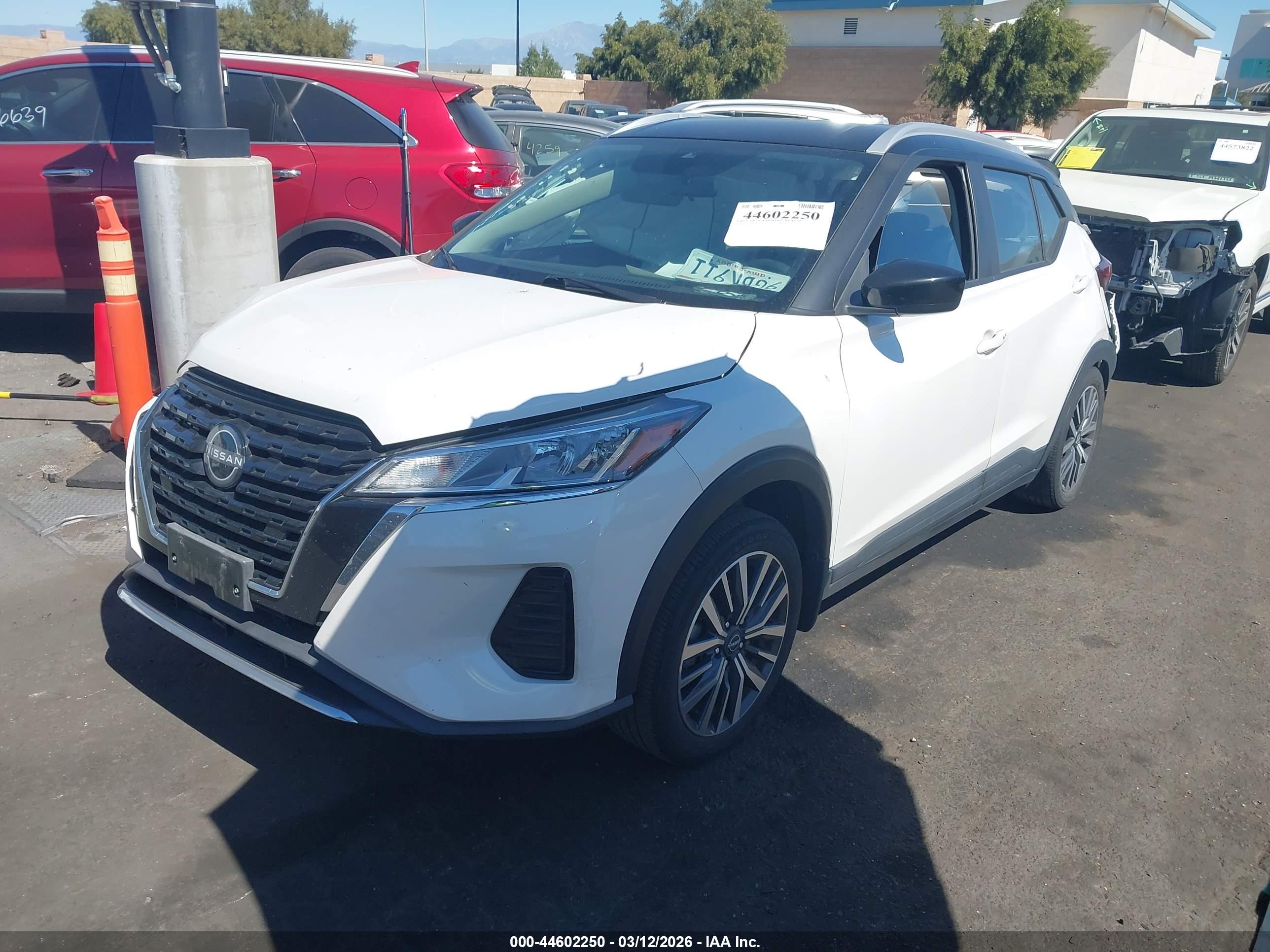 NISSAN KICKS image 2