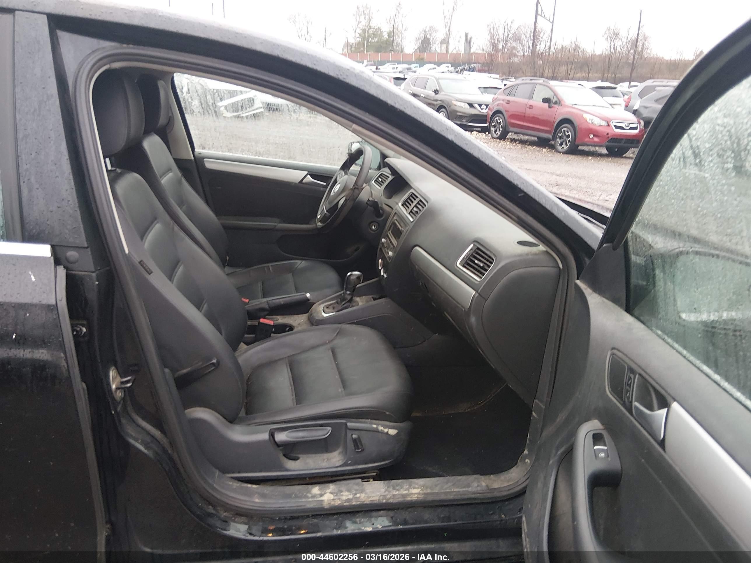 VOLKSWAGEN JETTA image 5