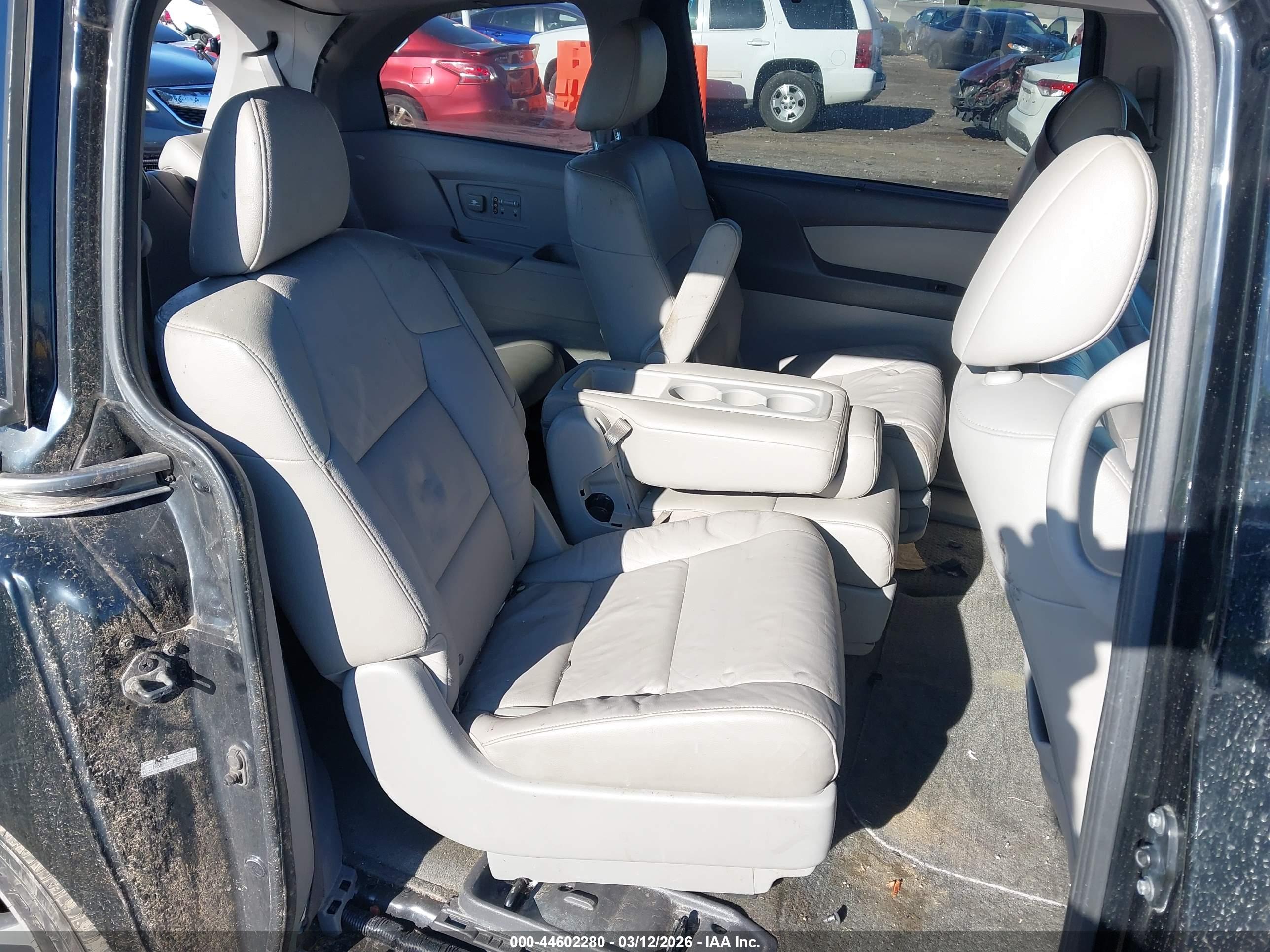 HONDA ODYSSEY image 8