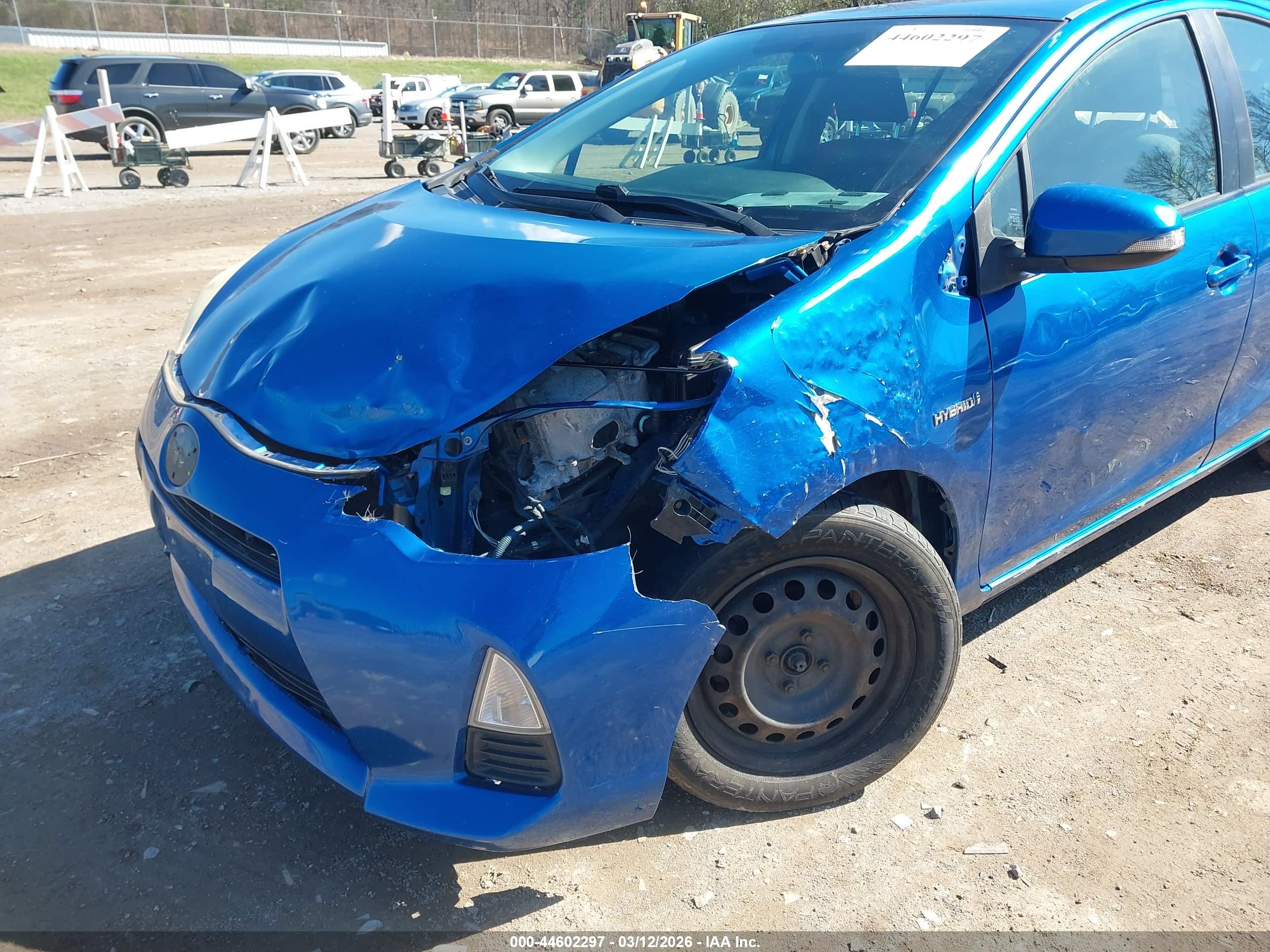 TOYOTA PRIUS image 6