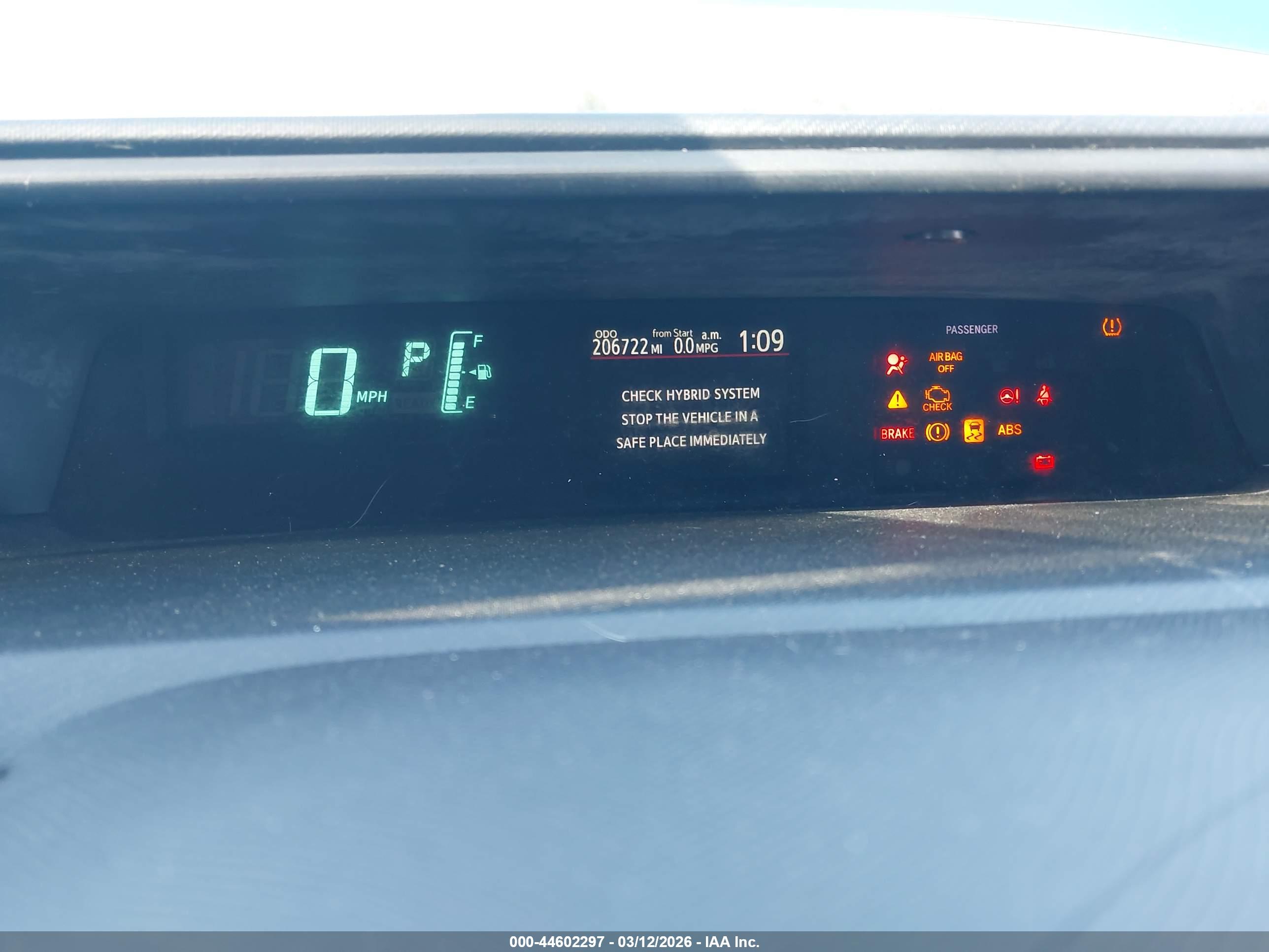 TOYOTA PRIUS image 7