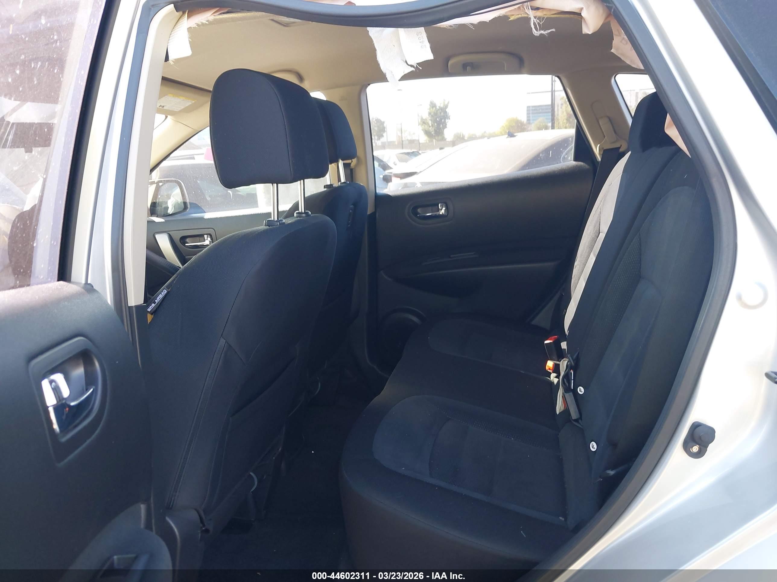 NISSAN ROGUE image 8