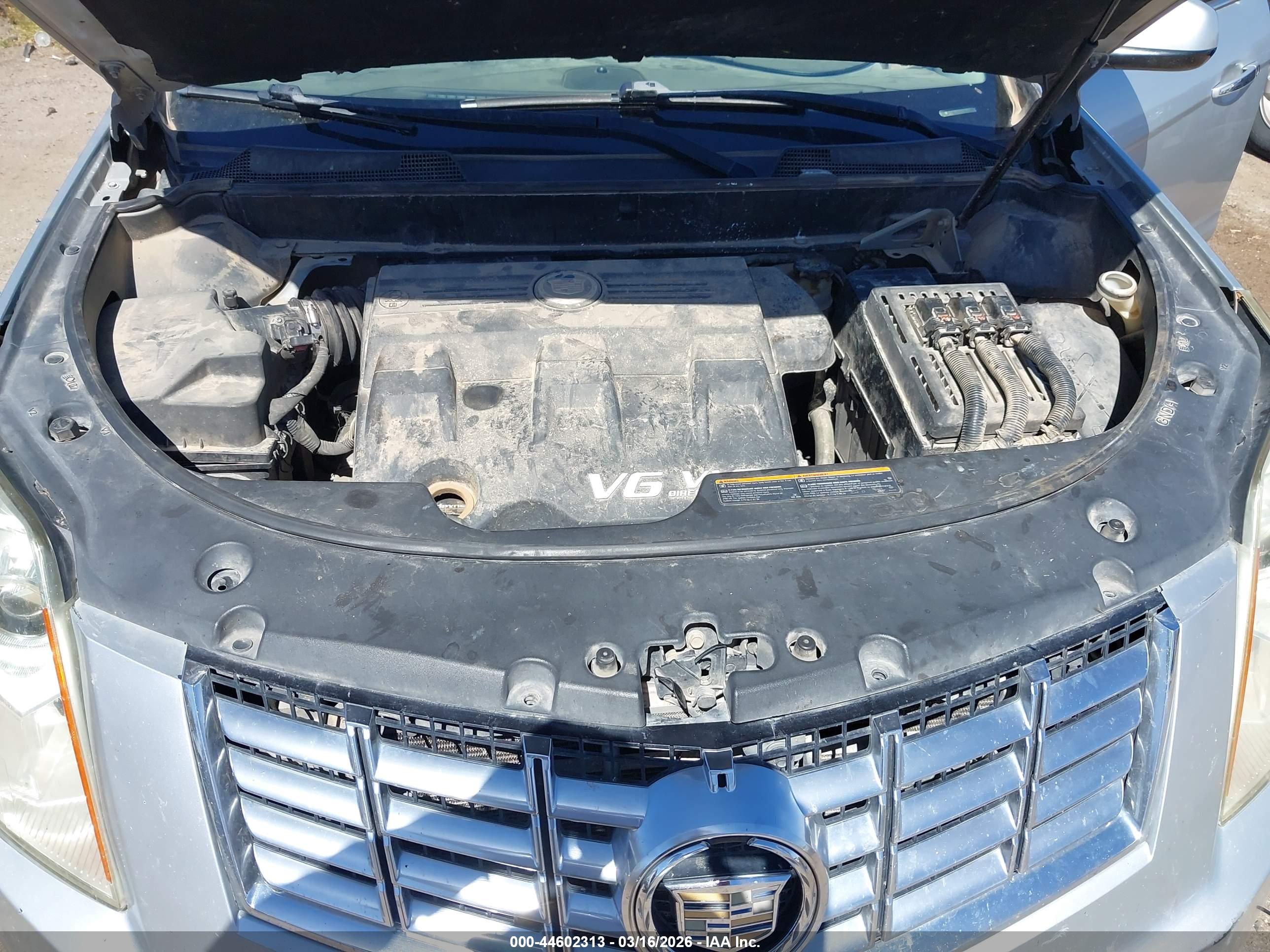 CADILLAC SRX image 10
