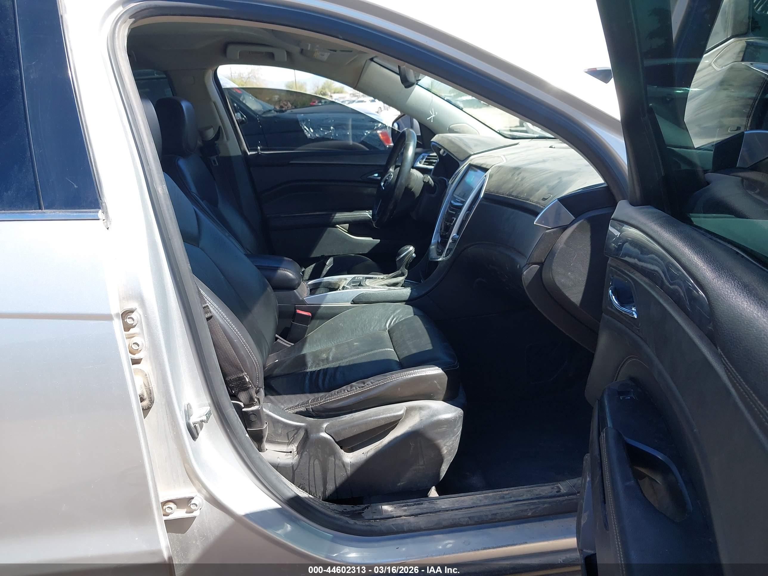 CADILLAC SRX image 5