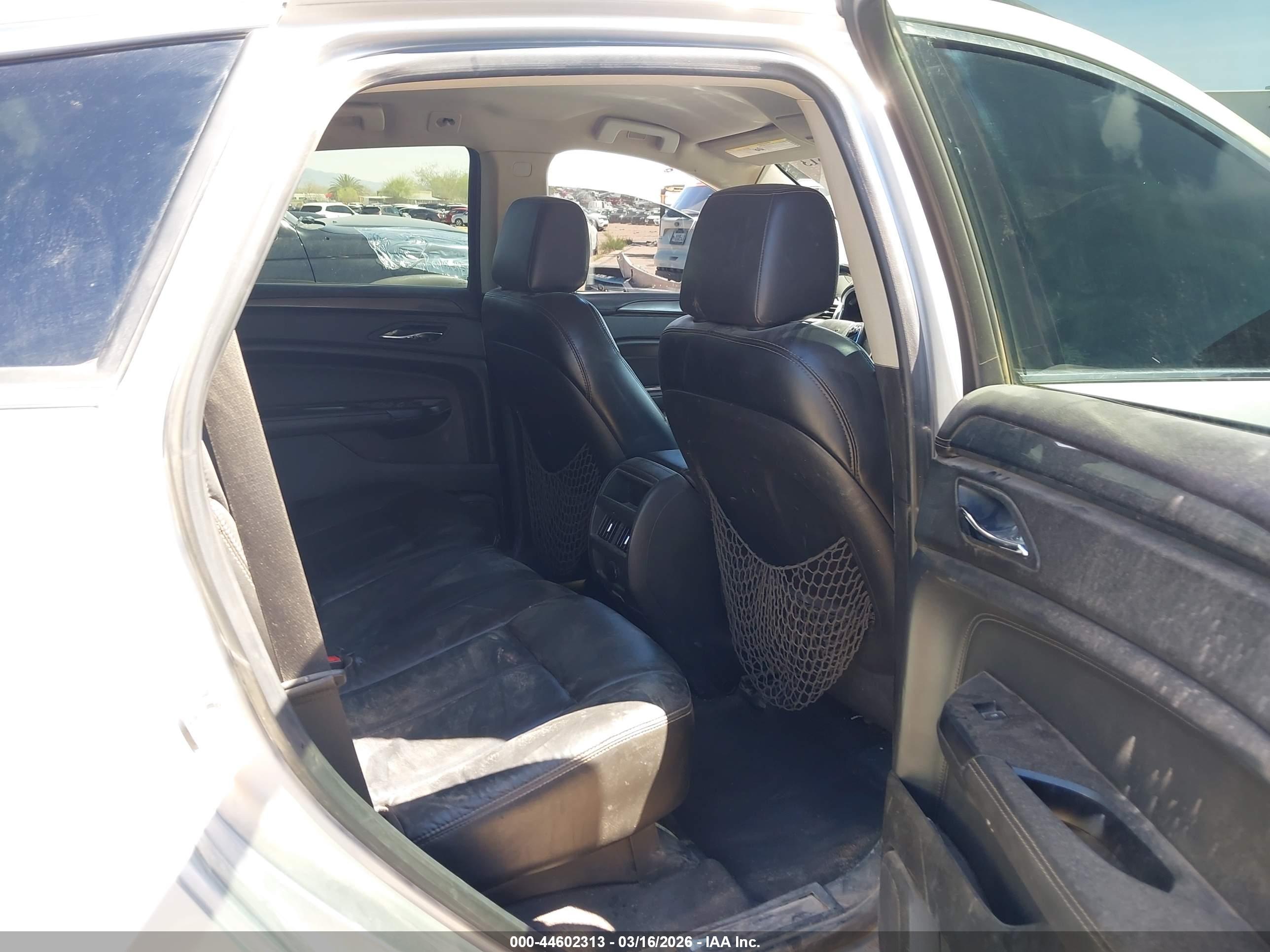 CADILLAC SRX image 8