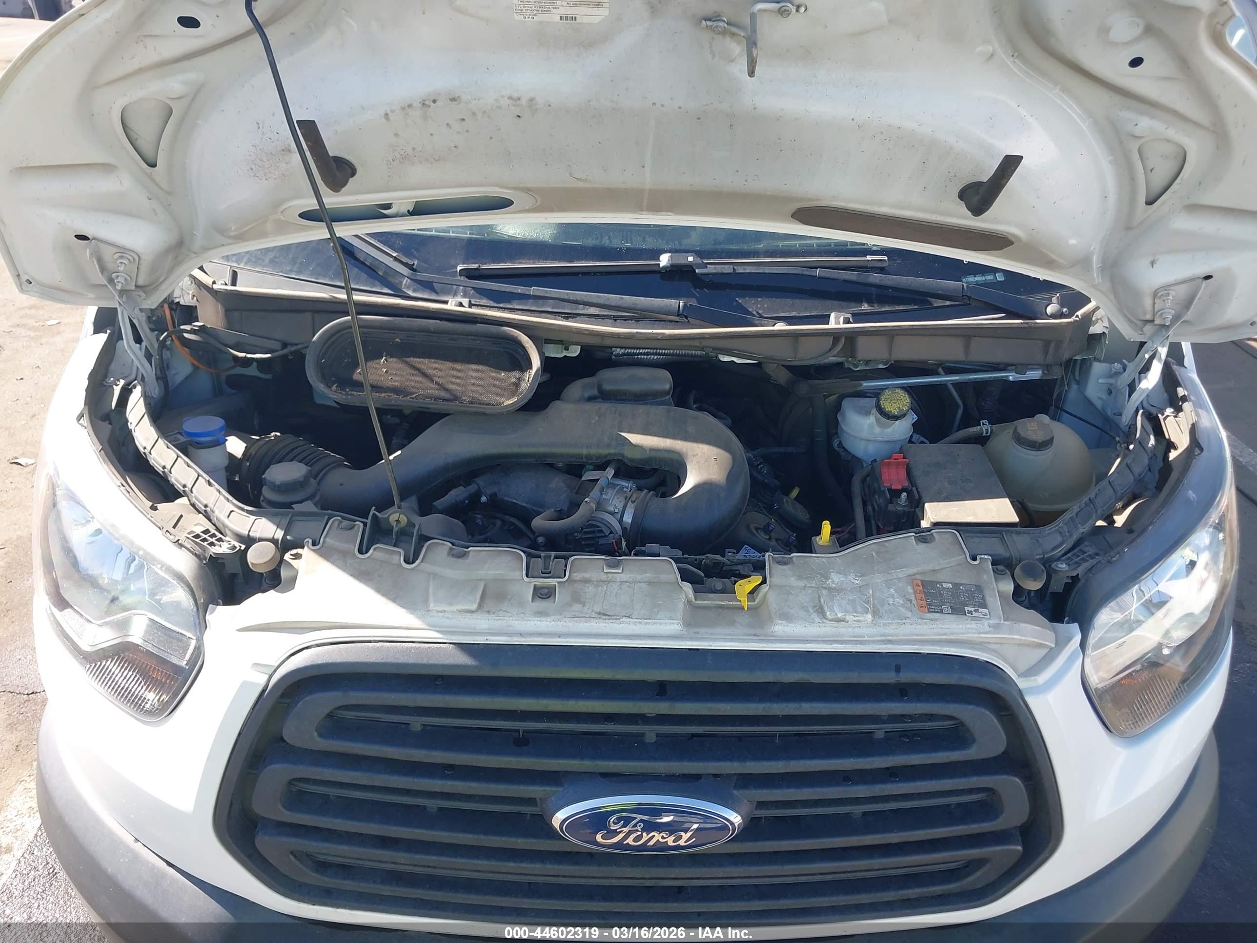 FORD TRANSIT-250 image 10