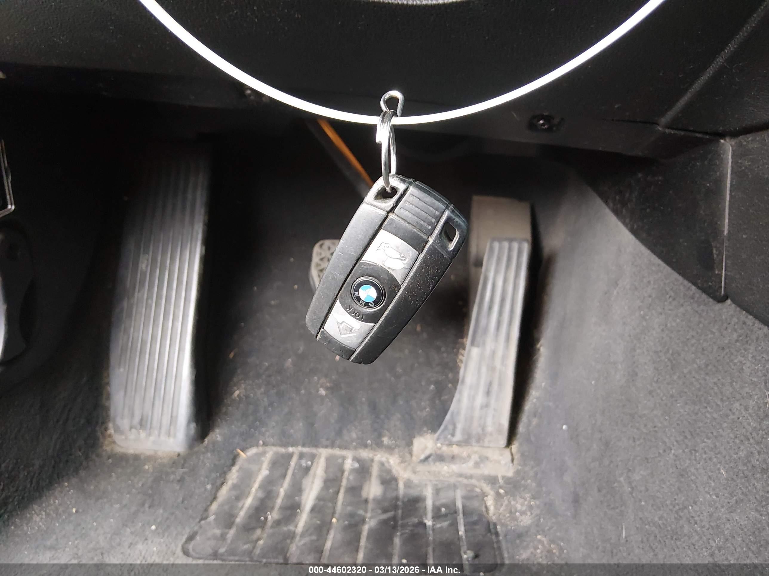 BMW 328I image 11