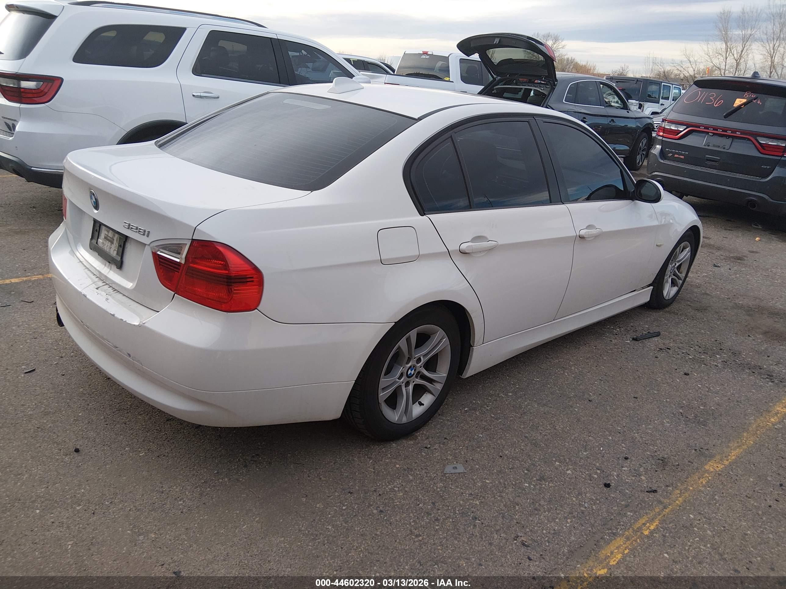 BMW 328I image 4