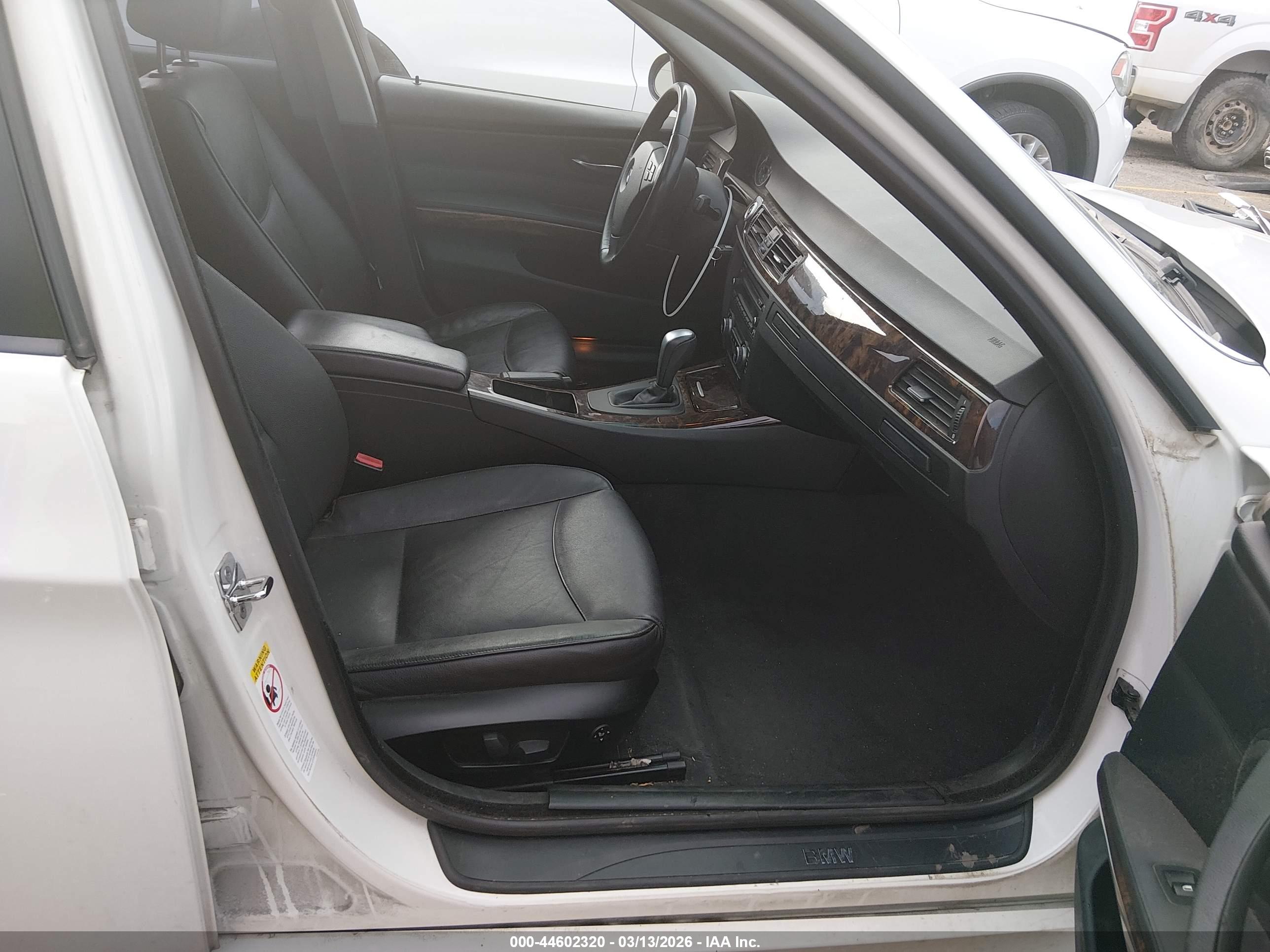 BMW 328I image 5