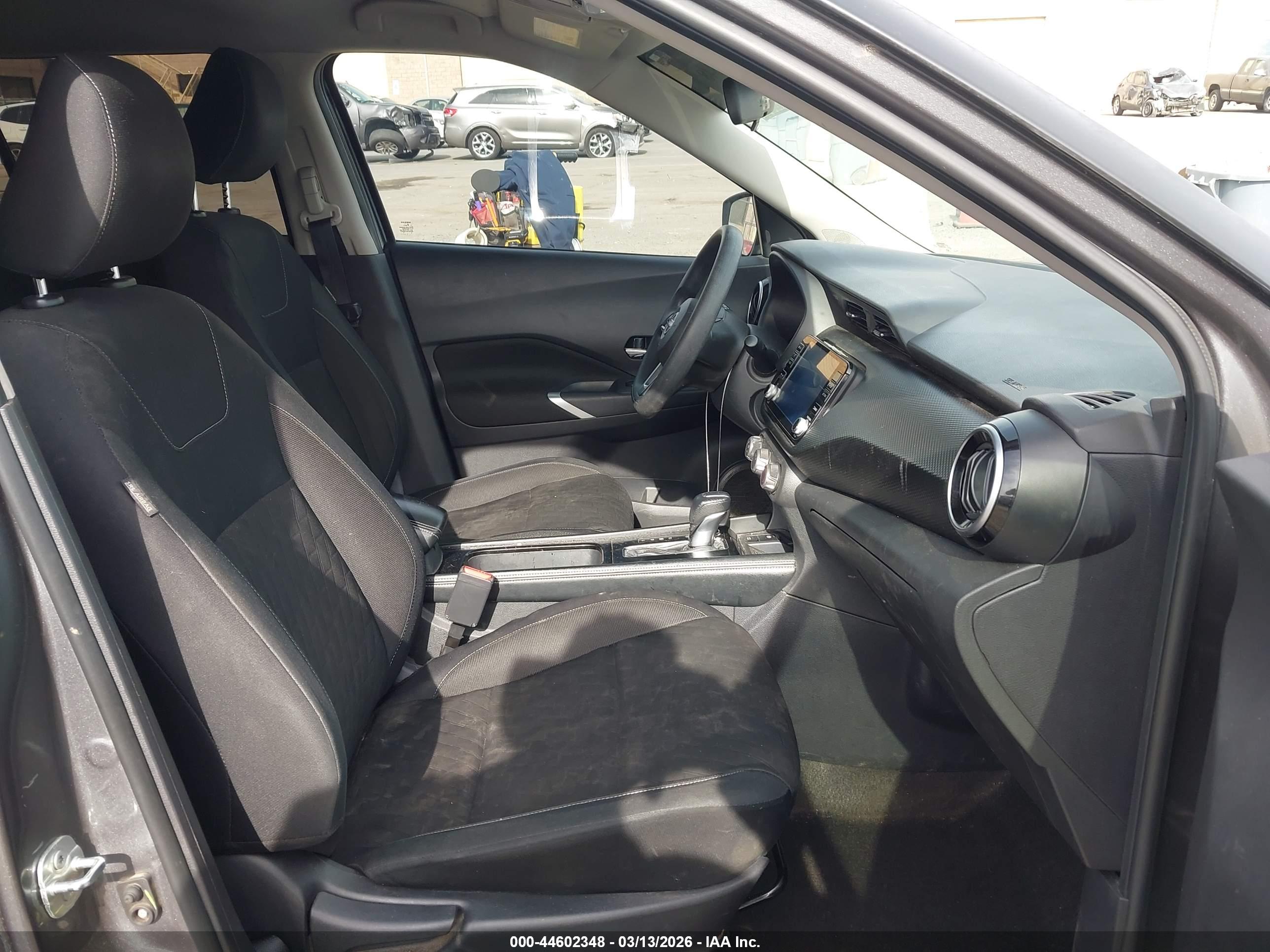 NISSAN KICKS image 5