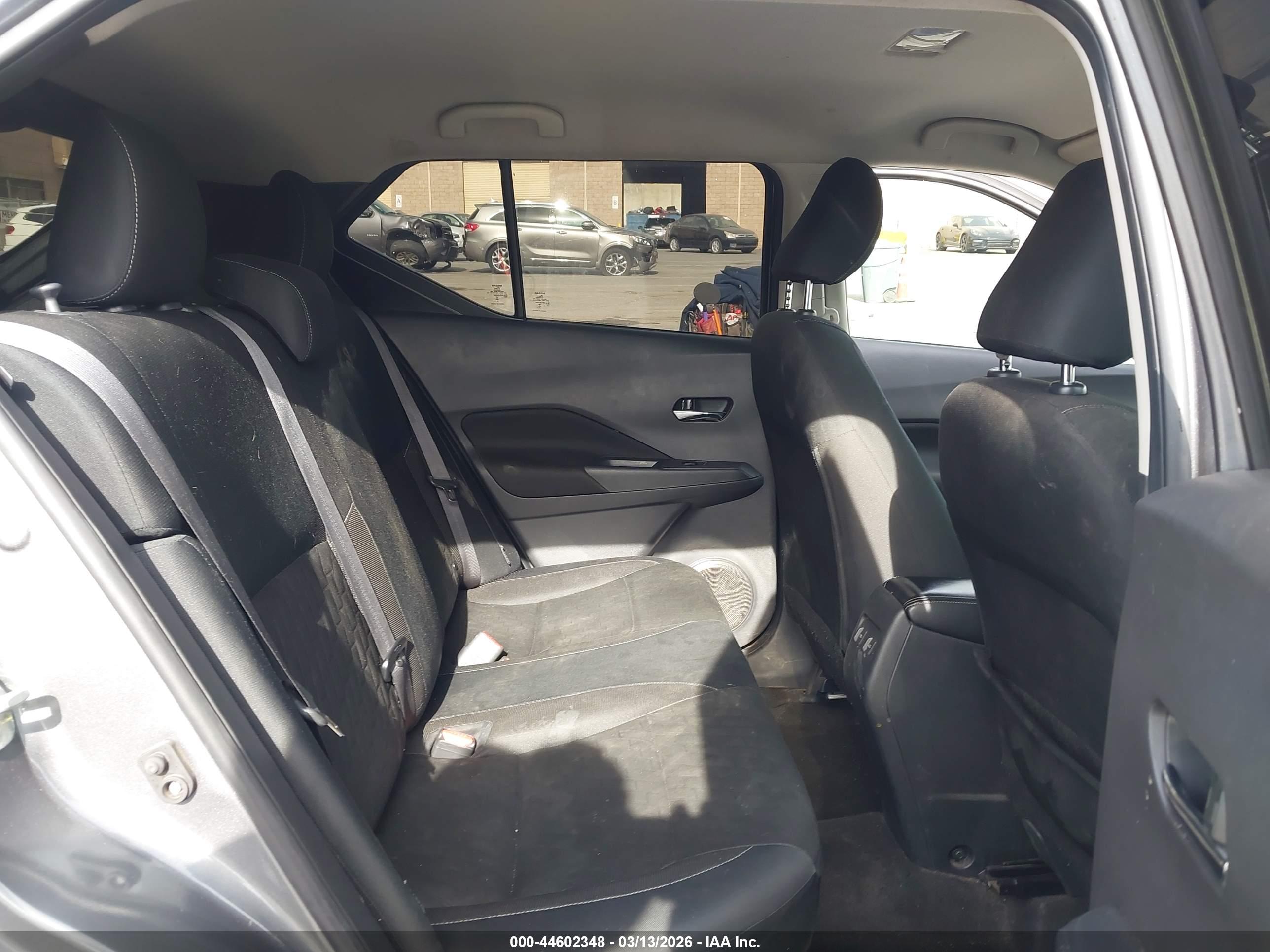 NISSAN KICKS image 8