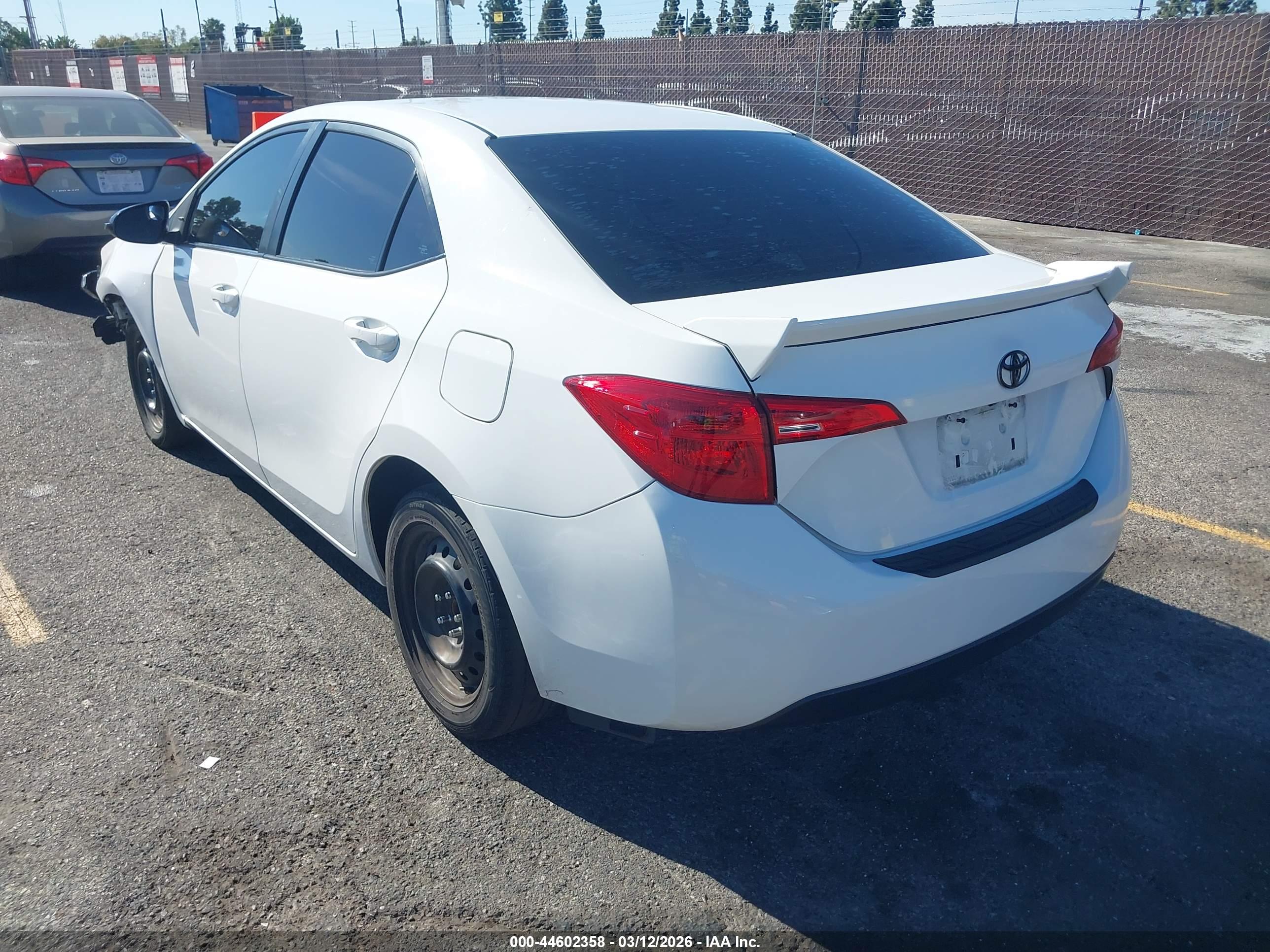 TOYOTA COROLLA image 3