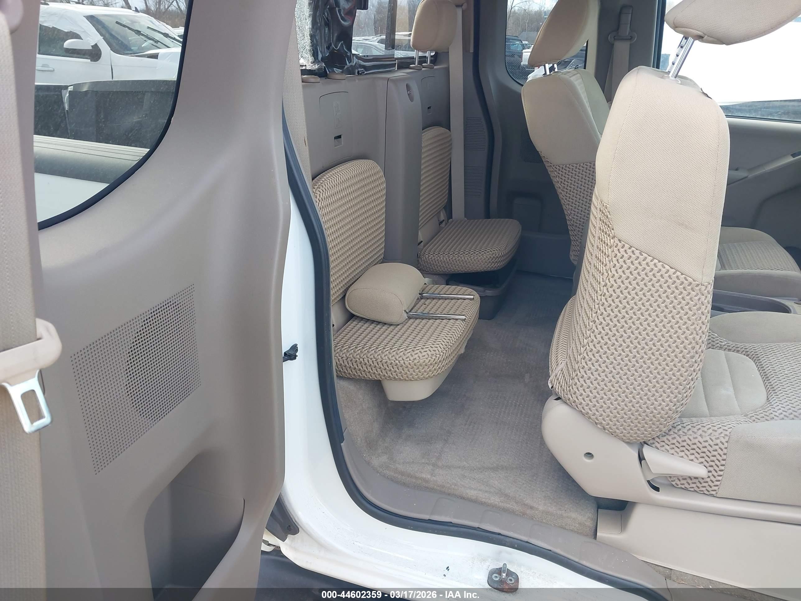 NISSAN FRONTIER image 8