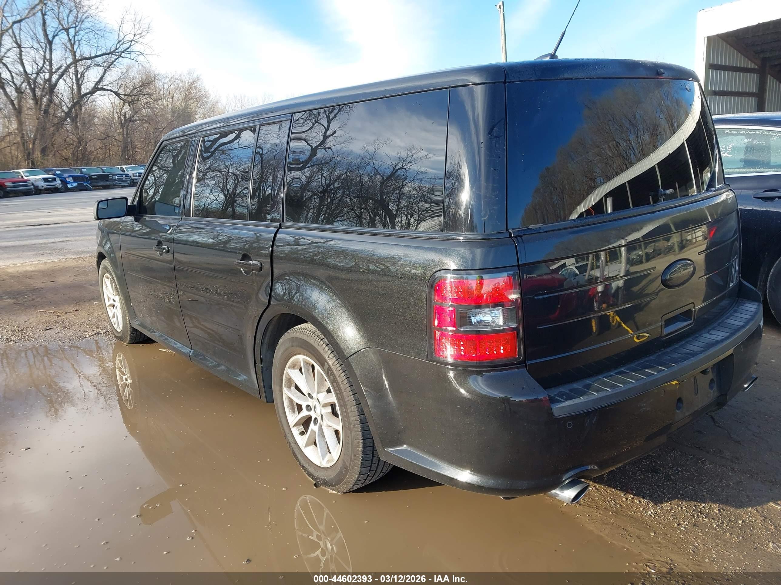 FORD FLEX image 3