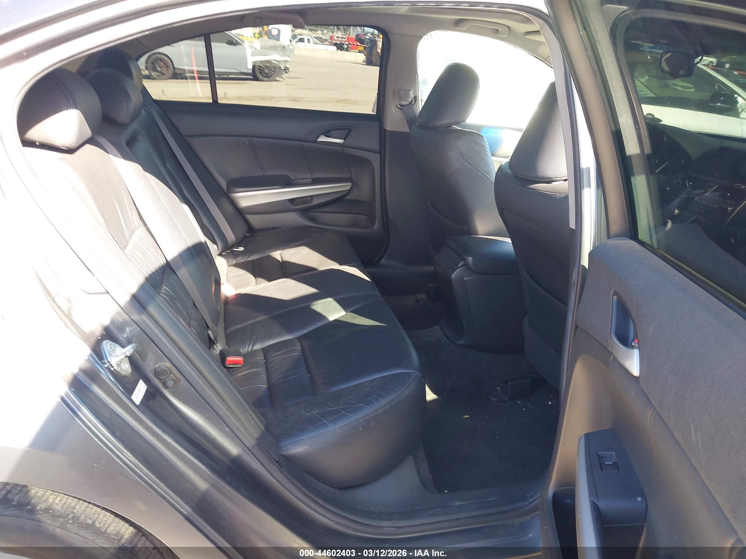 HONDA ACCORD image 8