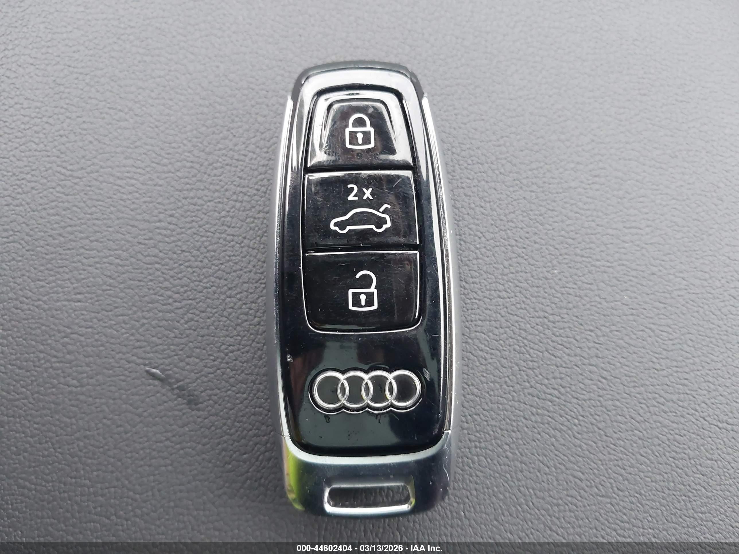 AUDI Q7 image 11
