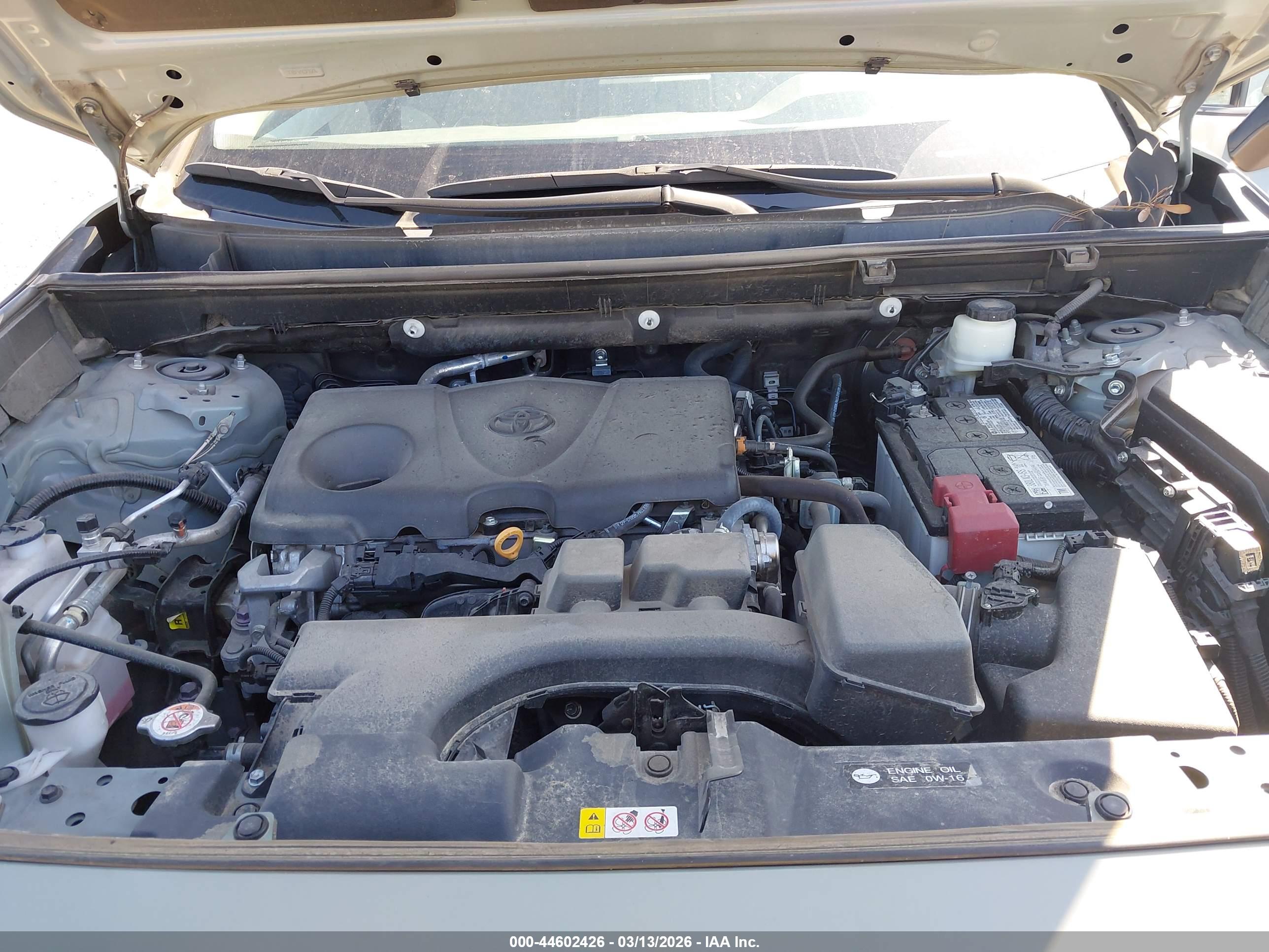 TOYOTA RAV4 image 10