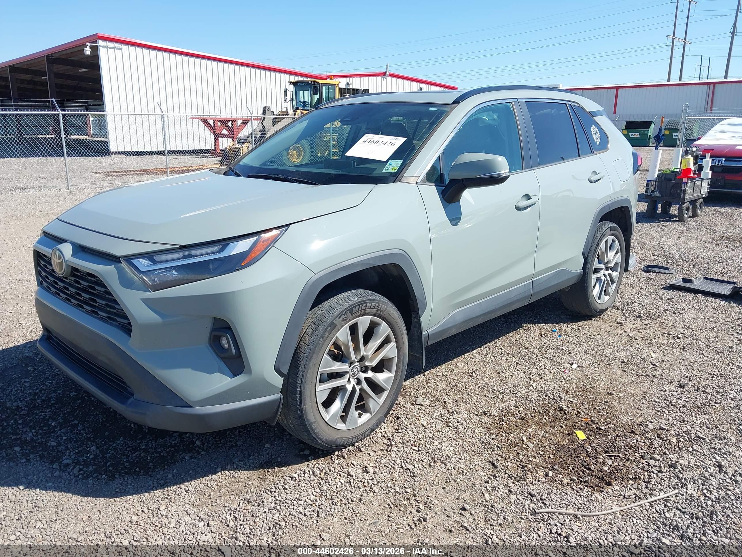 TOYOTA RAV4 image 2