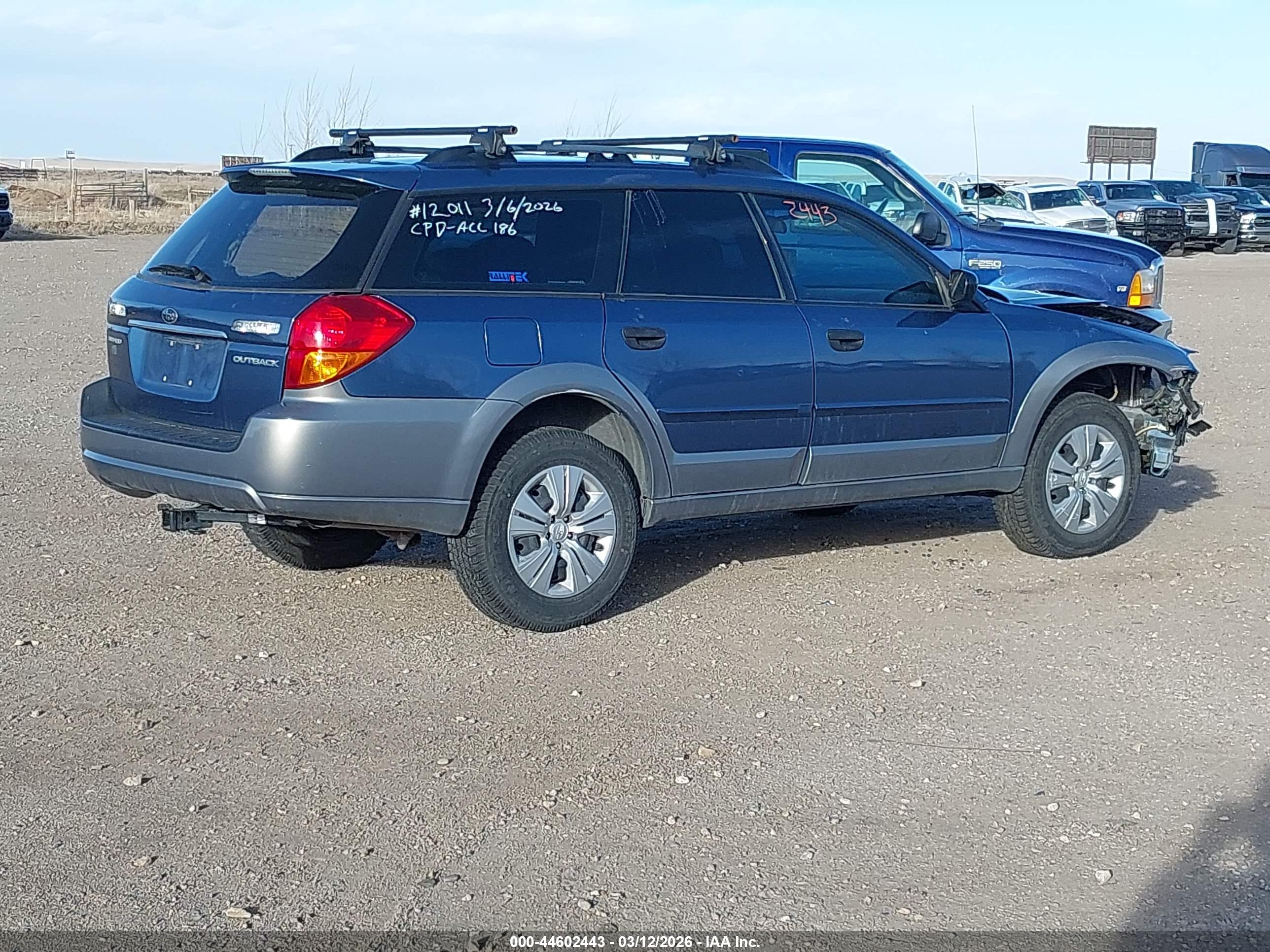 SUBARU OUTBACK image 4