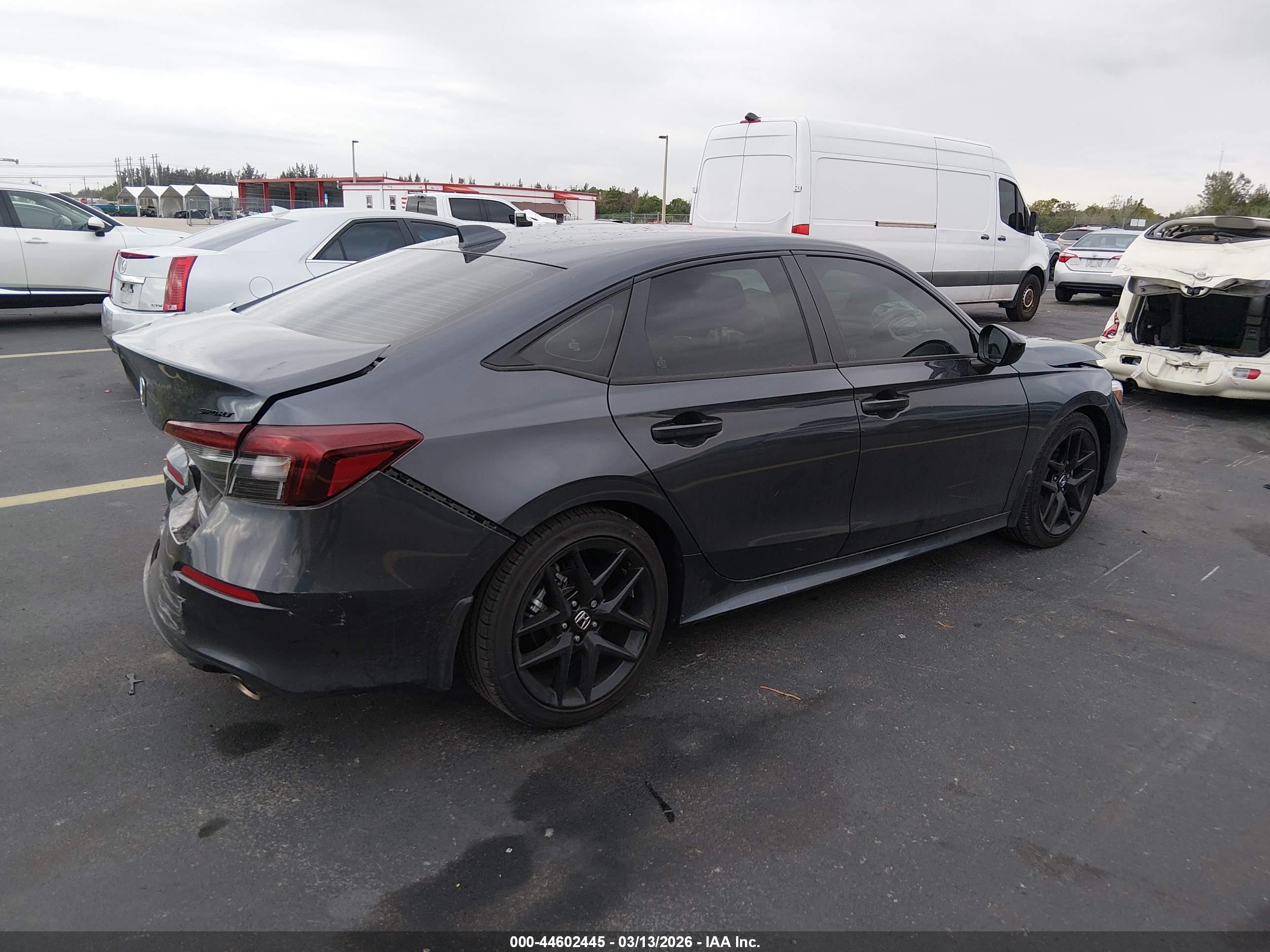HONDA CIVIC image 4