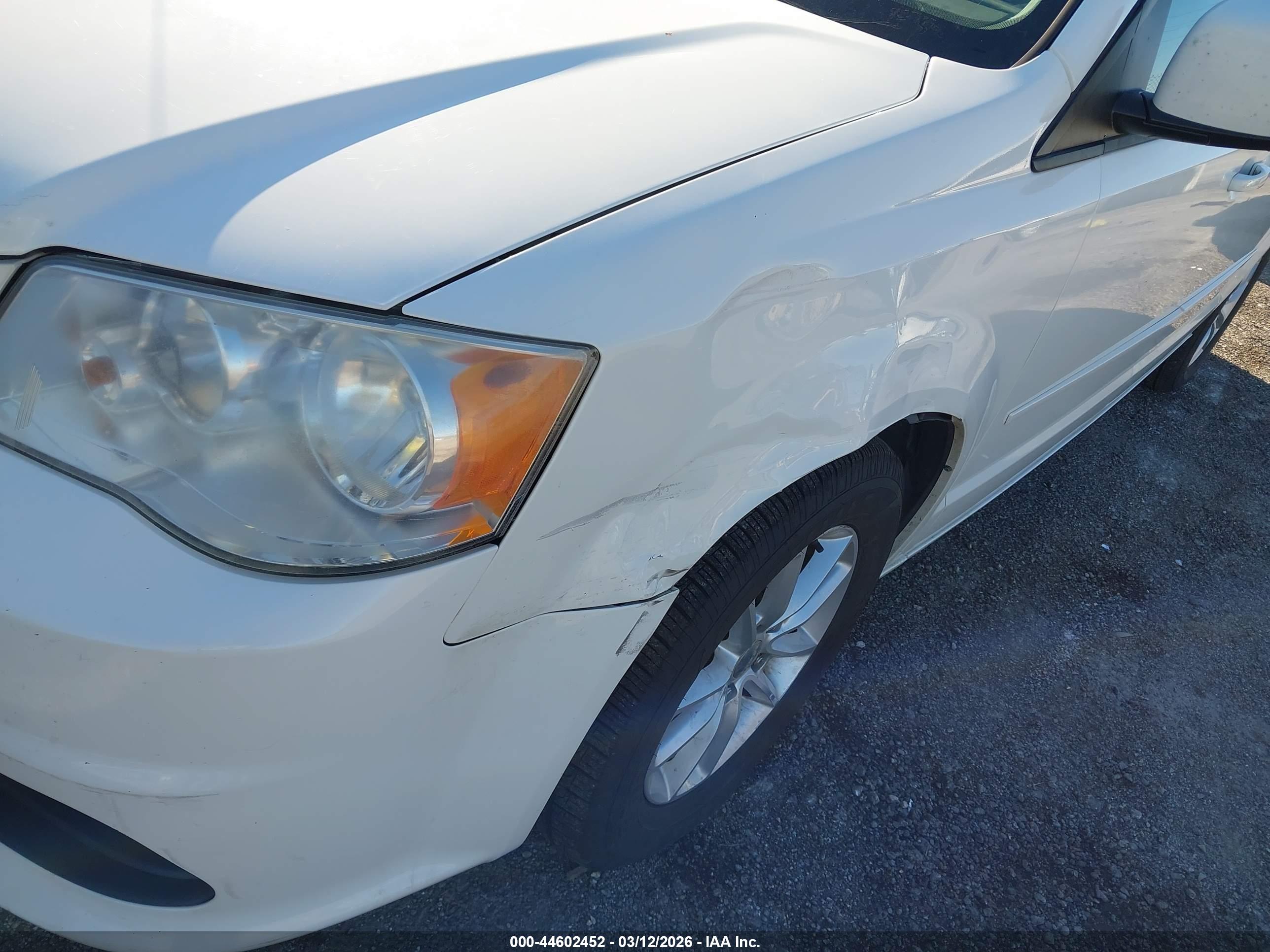 DODGE GRAND image 6