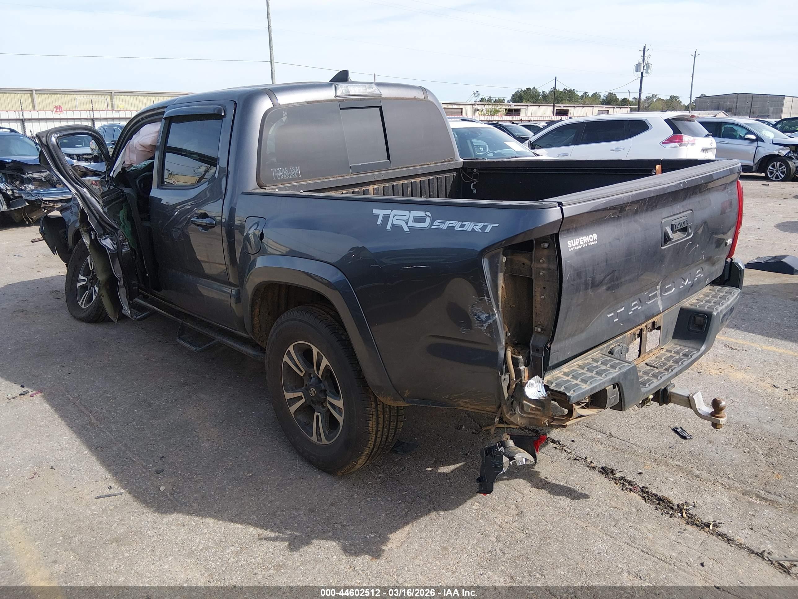 TOYOTA TACOMA image 3