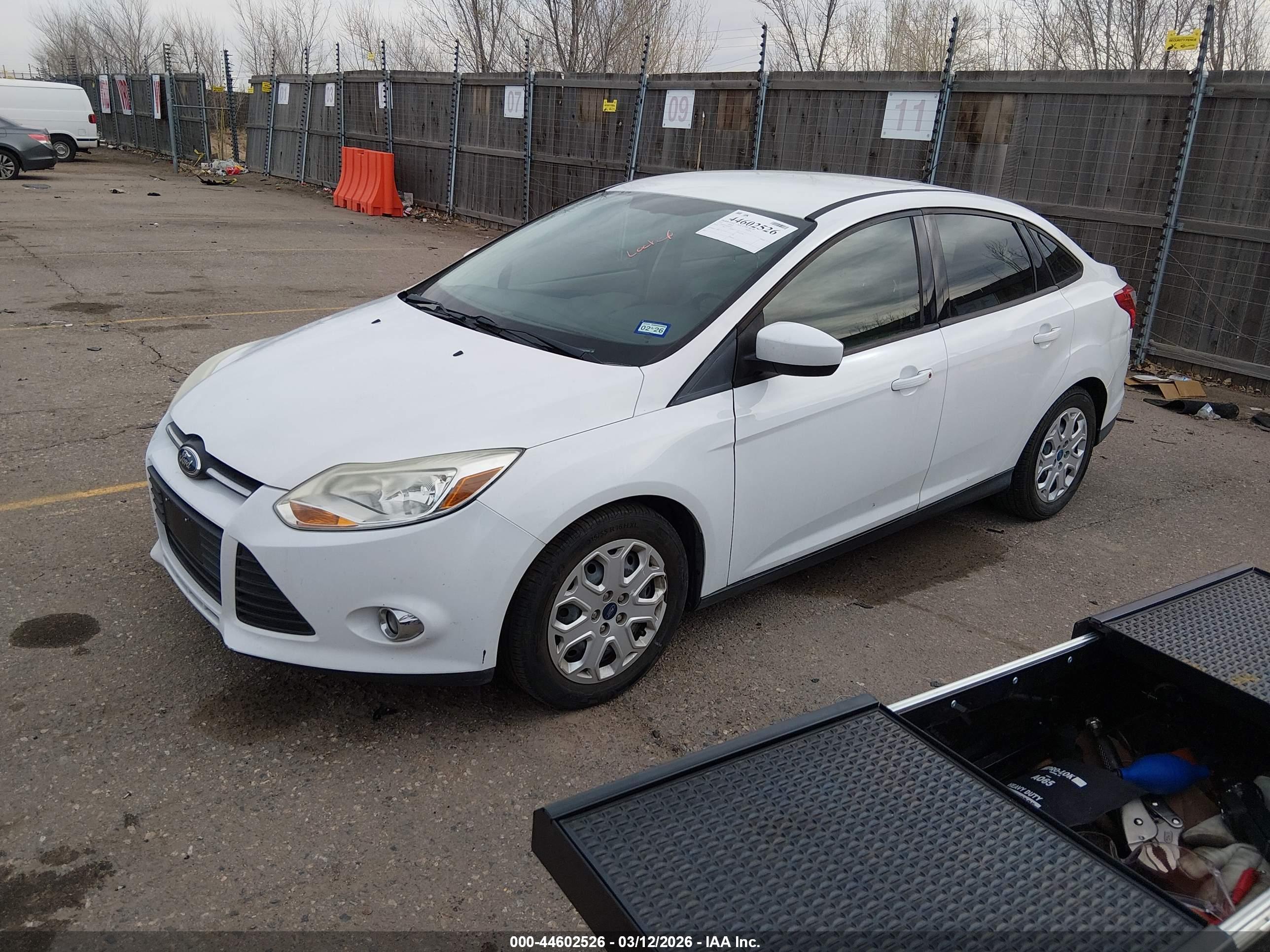 FORD FOCUS image 2