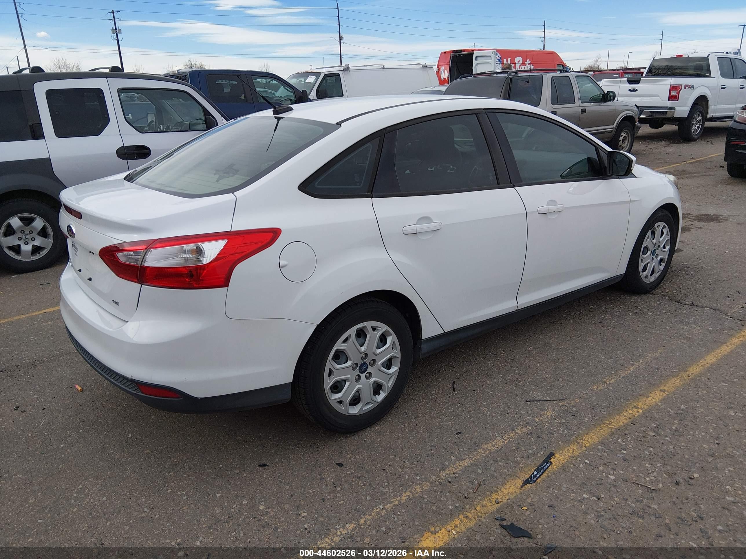 FORD FOCUS image 4